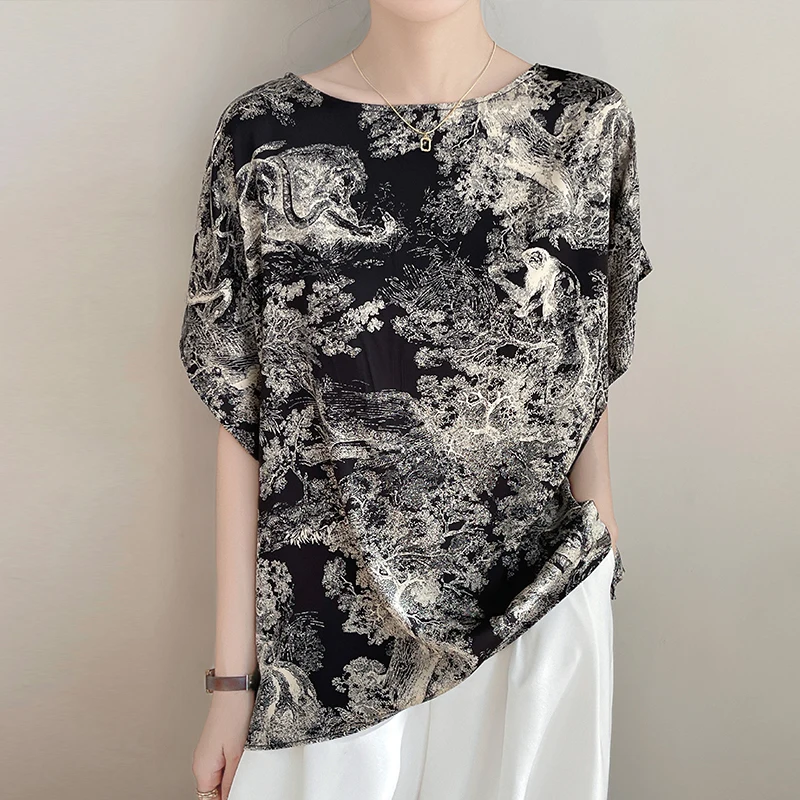 Summer Short Sleeve Cool Pullovers Silky Fabric Loose Top Print Breathable Elegant Temperament Women's Clothes Quality Blouses
Summer Short Sleeve Cool Pullovers Silky Fabric Loose Top Print Breathable Elegant Temperament Women's Clothes Quality Blouses