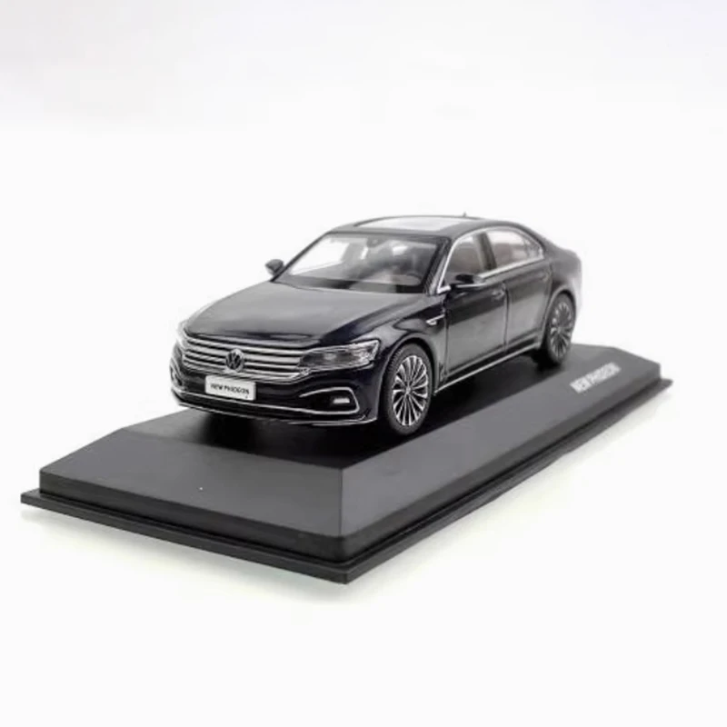 Original Alloy 1:43 VW New PHIDEON 2021 Blue/Gold Car Model Static Display Metal Classic Vehicle Collection Gift Toys
Original Alloy 1:43 VW New PHIDEON 2021 Blue/Gold Car Model Static Display Metal Classic Vehicle Collection Gift Toys