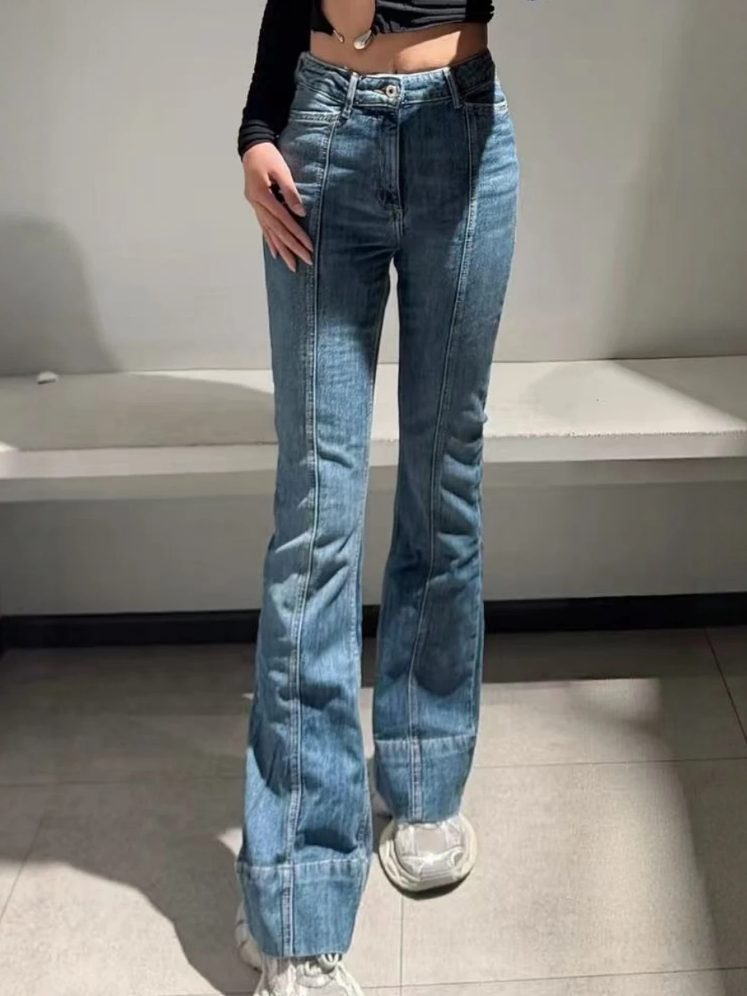 American Retro Soft Waist Bell Bot Jeans Women's Denim Pants Vertical Line Decoration Fall Faion Ladies' Jeans
American Retro Soft Waist Bell Bot Jeans Women's Denim Pants Vertical Line Decoration Fall Faion Ladies' Jeans
