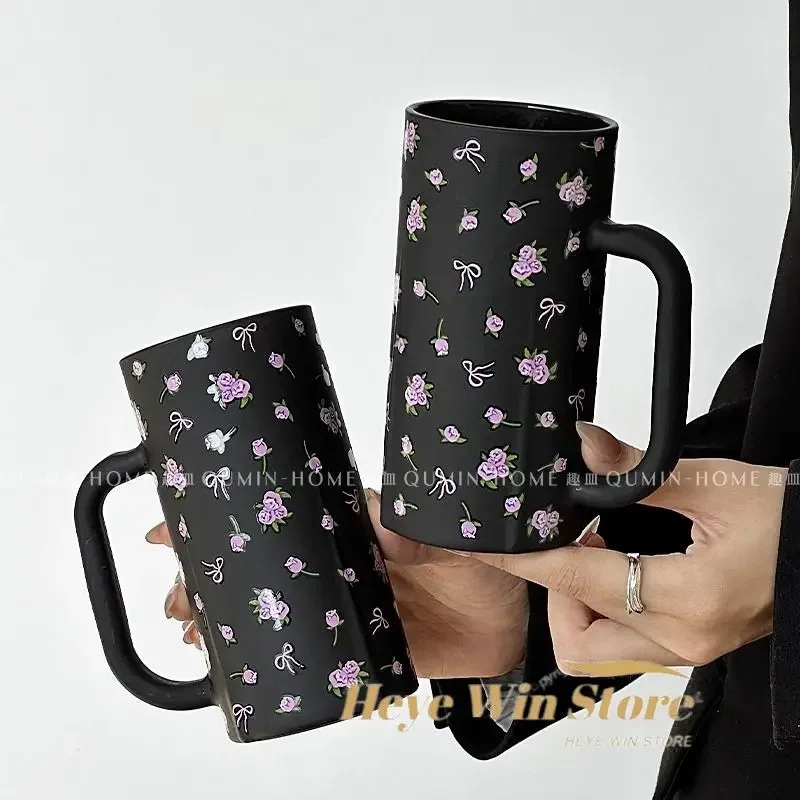 New Retro Rose Floral Mug, with A Luxurious and High-end Feel, Comes with Cup A High Aesthetic Value. Large Capacity Glass Cup
New Retro Rose Floral Mug, with A Luxurious and High-end Feel, Comes with Cup A High Aesthetic Value. Large Capacity Glass Cup