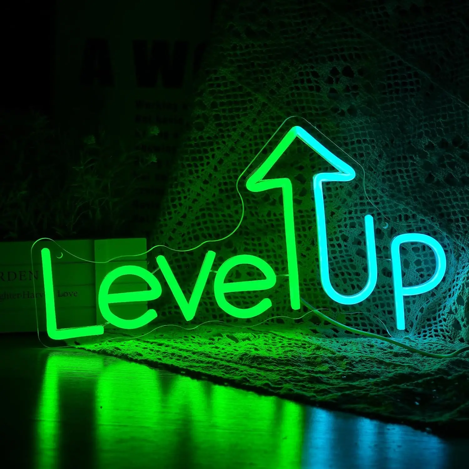 Level UP neon sign, suitable for family bedroom and game room decoration, party personalized design, suitable for game lovers.
Level UP neon sign, suitable for family bedroom and game room decoration, party personalized design, suitable for game lovers.