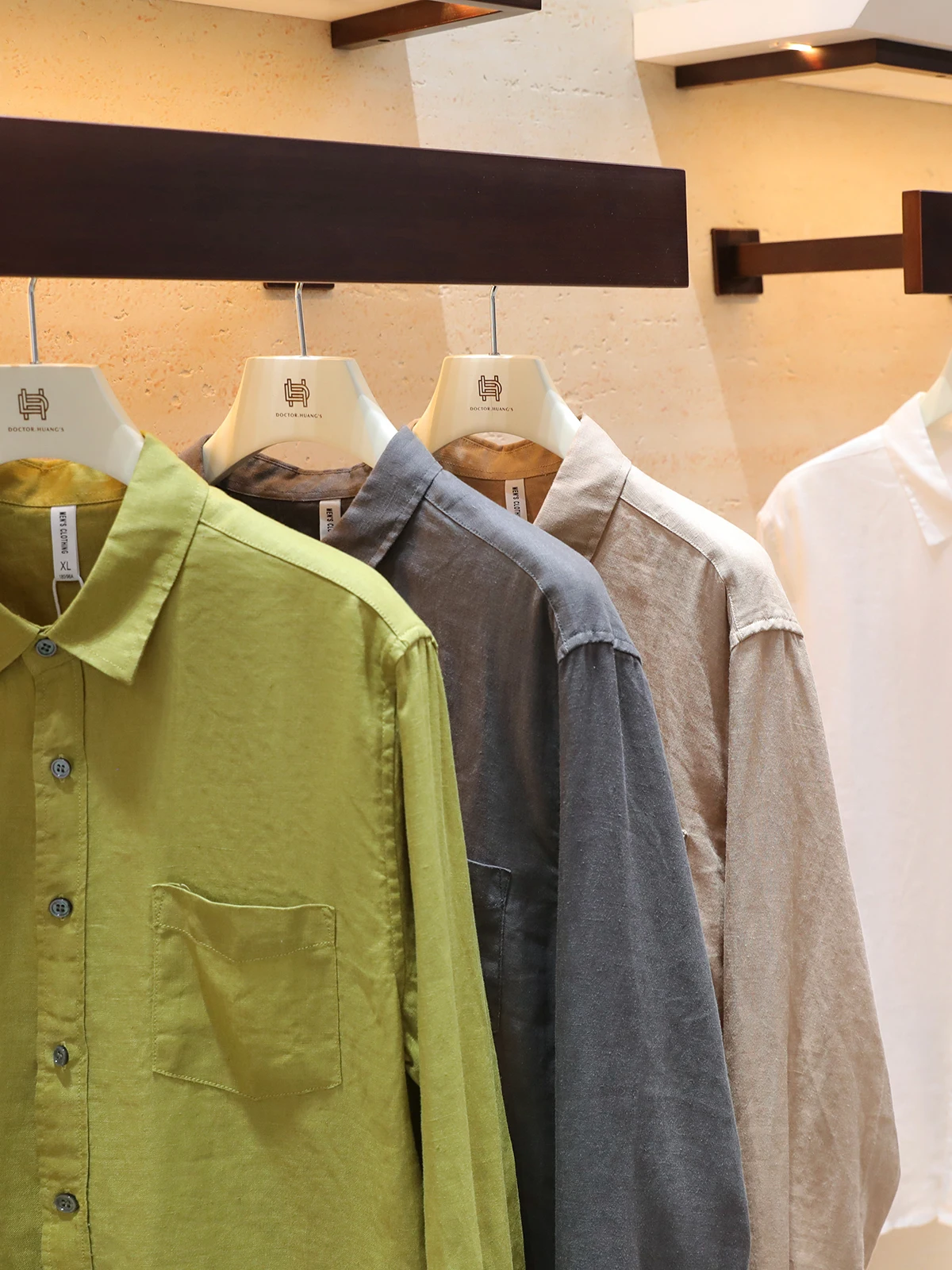 Итальянская ретро-рубашка из льна для мужчин, длинная, повседневная, комфортная, дышащая, молодежная, модная, новинка 2025 года
Итальянская ретро-рубашка из льна для мужчин, длинная, повседневная, комфортная, дышащая, молодежная, модная, новинка 2025 года