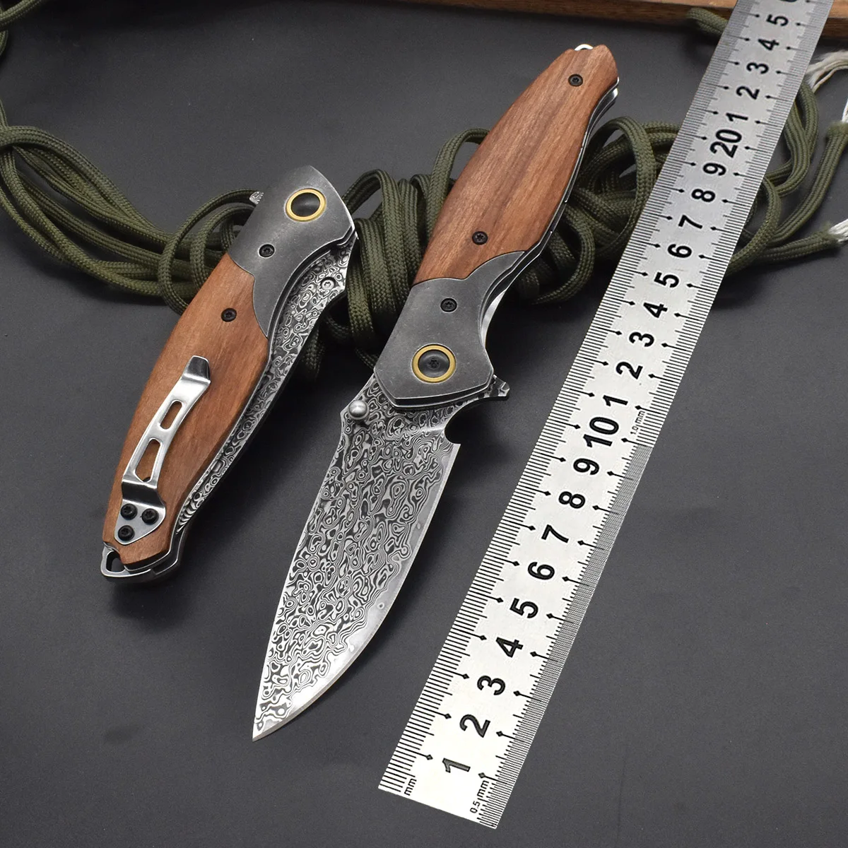 VG10 Damascus Steel Folding Knife, Rosewood Handle-light, Suitable For Camping, Fishing And Daily Carrying
VG10 Damascus Steel Folding Knife, Rosewood Handle-light, Suitable For Camping, Fishing And Daily Carrying