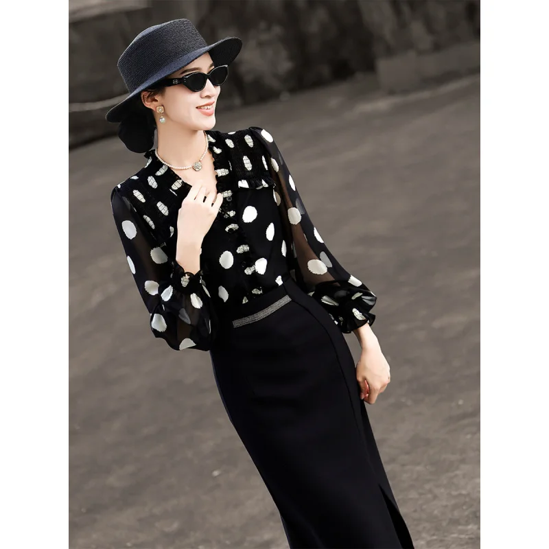 MEXCOCO 2026 Spring Summer New French Style Blouse, Ruffle V-Neck Polka Dot Elegant Shirt Tops
MEXCOCO 2026 Spring Summer New French Style Blouse, Ruffle V-Neck Polka Dot Elegant Shirt Tops