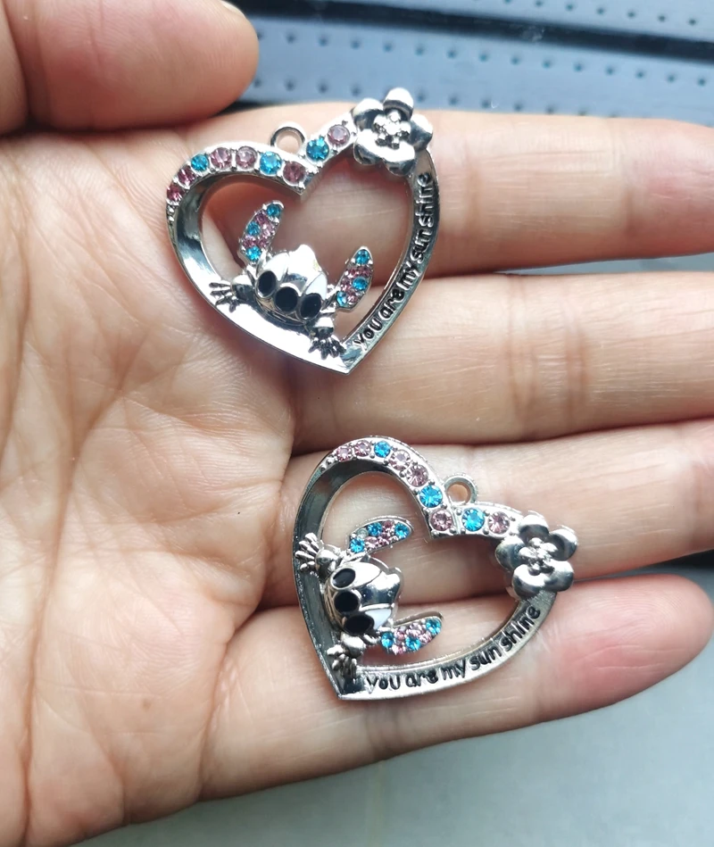 Lot 10 Pcs cartoon stitch Pendants Charms Jewelry Making Earrings Pendants Necklaces Bracelets DIY Accessories gift
Lot 10 Pcs cartoon stitch Pendants Charms Jewelry Making Earrings Pendants Necklaces Bracelets DIY Accessories gift