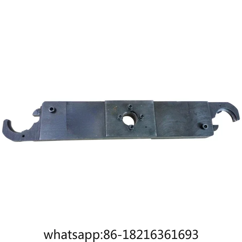 CNC machine tool magazine machining center ATC tool changing mechanism tool arm
CNC machine tool magazine machining center ATC tool changing mechanism tool arm