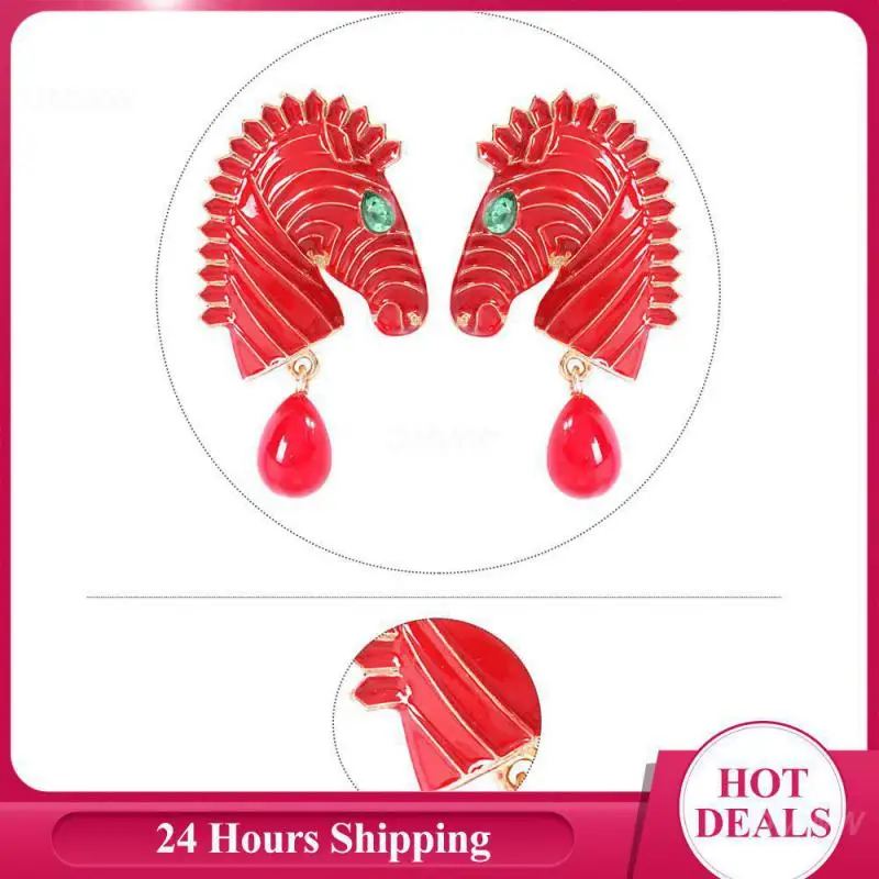 European And American Style Sparkling Rhinestones Eye-catching Creative And Stylish Ear Ornaments Trend Fashion Accessories
European And American Style Sparkling Rhinestones Eye-catching Creative And Stylish Ear Ornaments Trend Fashion Accessories