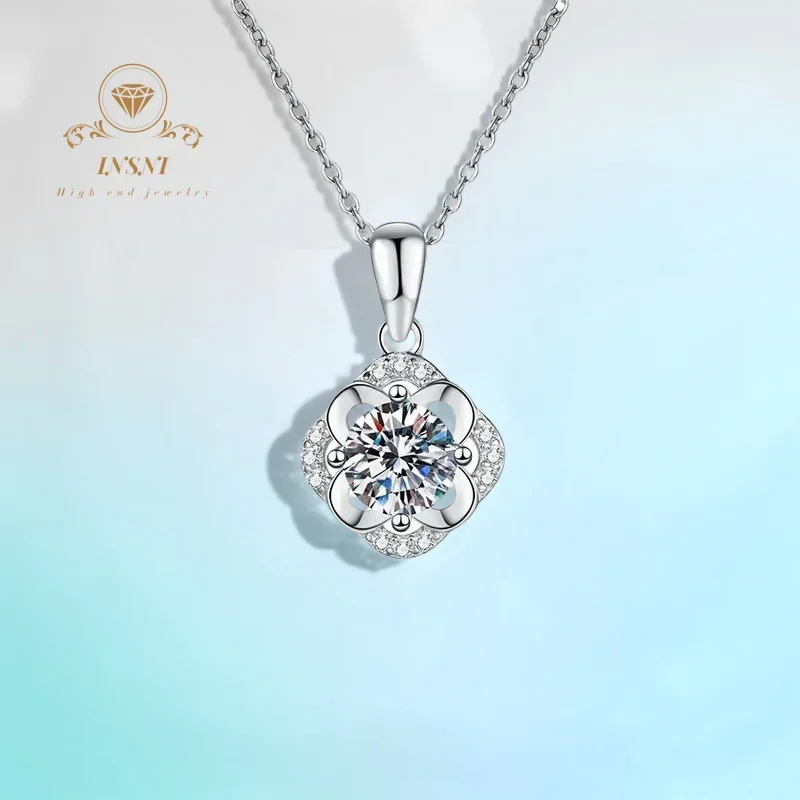 1ct D Color Moissanite S925 Silver Floral Bud Clover Pendant Luxury Minimalist Necklace GBA Certified Hot Selling Free Gift Box
1ct D Color Moissanite S925 Silver Floral Bud Clover Pendant Luxury Minimalist Necklace GBA Certified Hot Selling Free Gift Box
