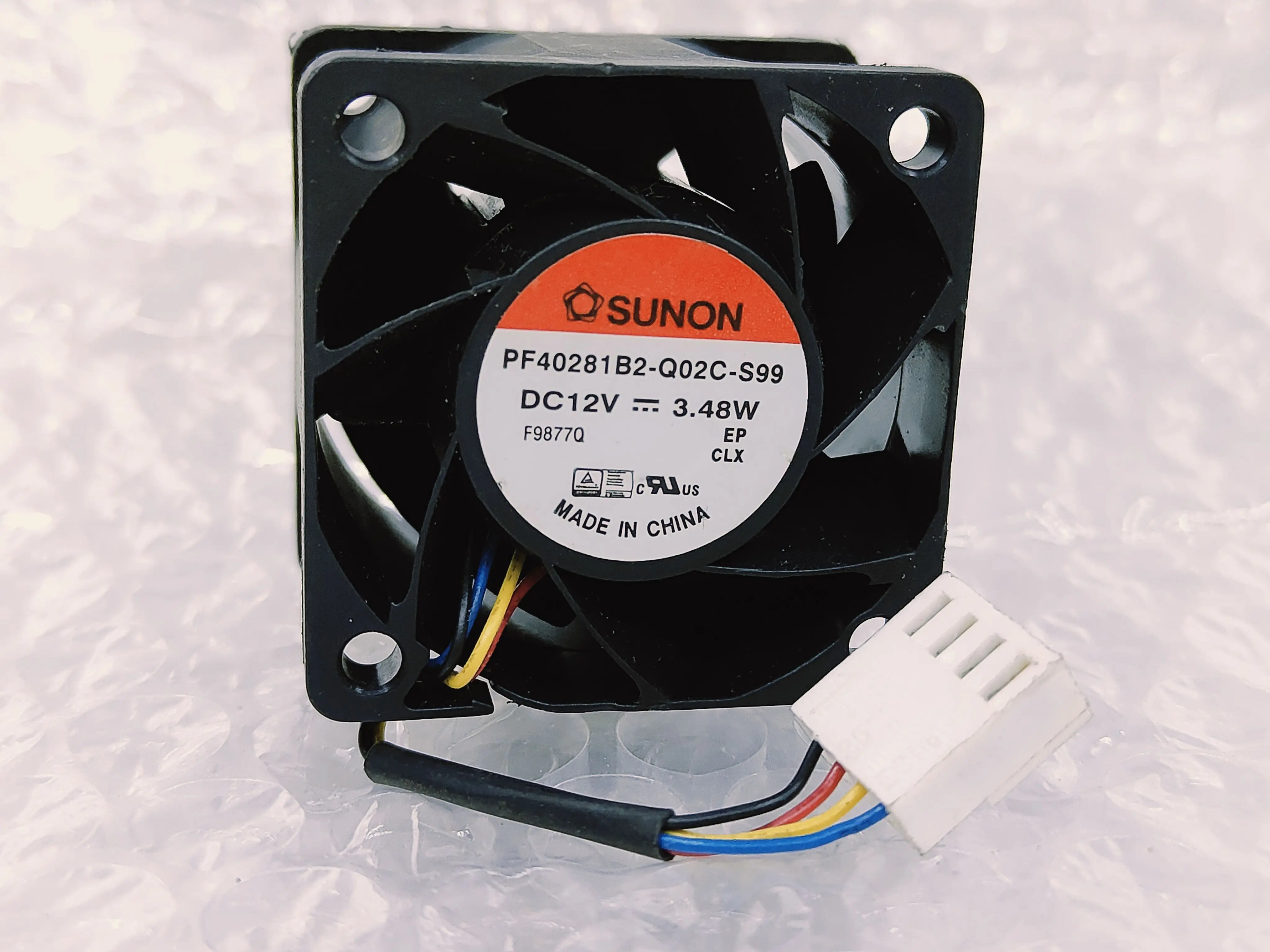 SUNON PF40281B2-Q02C-S99 DC 12 В 3,48 Вт 40x40x28 мм 4-проводной охлаждающий вентилятор для сервера
SUNON PF40281B2-Q02C-S99 DC 12 В 3,48 Вт 40x40x28 мм 4-проводной охлаждающий вентилятор для сервера