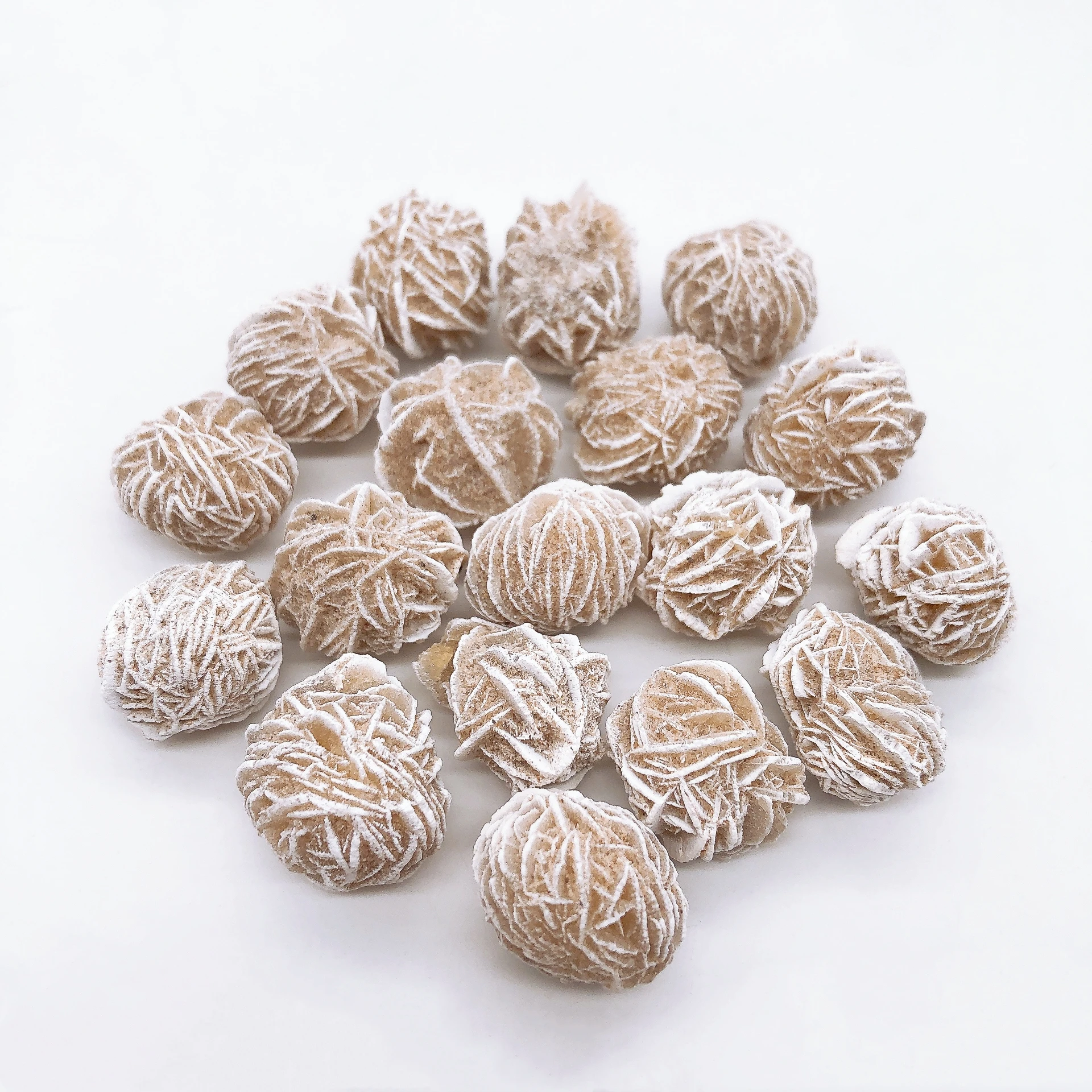 10-20MM Natural Desert Rose Selenite Crystal Quartz Stone Energy Healing Mineral Specimens Home Decor Adenium Obesum Gift
10-20MM Natural Desert Rose Selenite Crystal Quartz Stone Energy Healing Mineral Specimens Home Decor Adenium Obesum Gift
