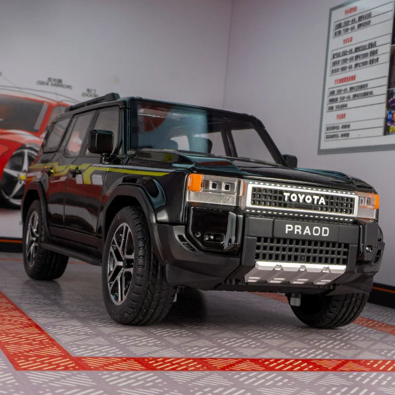 1:24 simulation Toyota Prado LC250 alloy model doors and the front hood and trunk door can also be opened has sound and lighting
1:24 simulation Toyota Prado LC250 alloy model doors and the front hood and trunk door can also be opened has sound and lighting