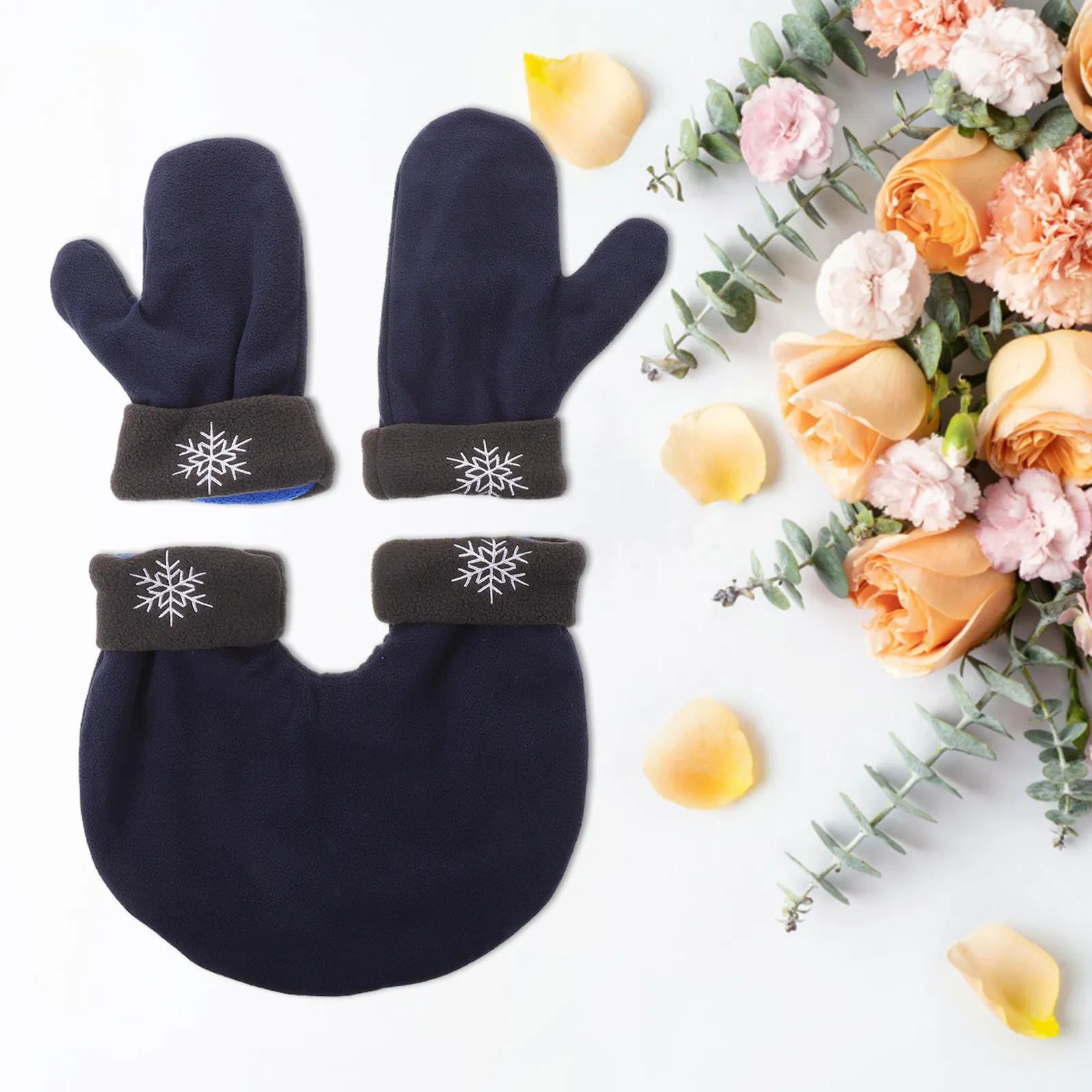 1Set Couples Mittens Cozy Warm Gloves for Holding Hands Romantic Winter Hand Warmer Outdoor Snow Cold Weather Valentine's Day
1Set Couples Mittens Cozy Warm Gloves for Holding Hands Romantic Winter Hand Warmer Outdoor Snow Cold Weather Valentine's Day