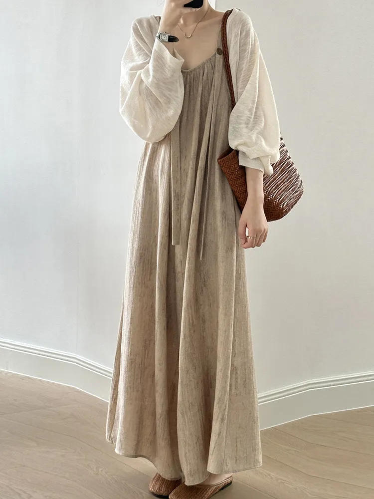 Summer Casual Rompers for Women Retro Solid Color Loose Breathable Suspender Jumpsuit Female Versatile Commuting Overalls
Summer Casual Rompers for Women Retro Solid Color Loose Breathable Suspender Jumpsuit Female Versatile Commuting Overalls
