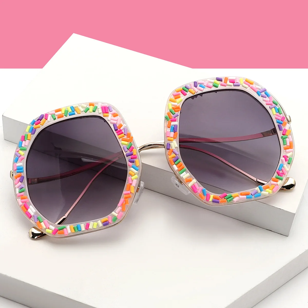 Women Steampunk Sunglasses Goggle Candy Grain Vintage Luxury Designer Punk Oversize Sunglasses Creative UV400 Shades Eyewear
Women Steampunk Sunglasses Goggle Candy Grain Vintage Luxury Designer Punk Oversize Sunglasses Creative UV400 Shades Eyewear