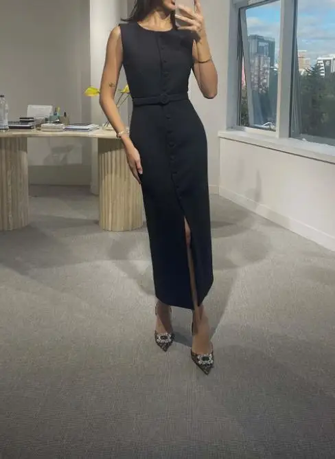 Summer Elegant Belt Slimming Commuter Dress for Women Solid Color Round Neck Single Breasted High Waist Sleeveless Dress
Summer Elegant Belt Slimming Commuter Dress for Women Solid Color Round Neck Single Breasted High Waist Sleeveless Dress