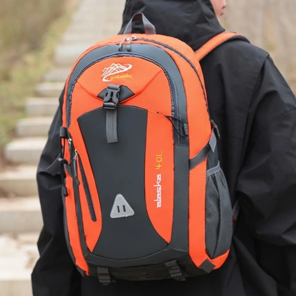 Large Capacity Outdoor Mountaineering Bag Wear-Resistant Waterproof Travel Backpack with USB Charging Hole Nylon
Large Capacity Outdoor Mountaineering Bag Wear-Resistant Waterproof Travel Backpack with USB Charging Hole Nylon
