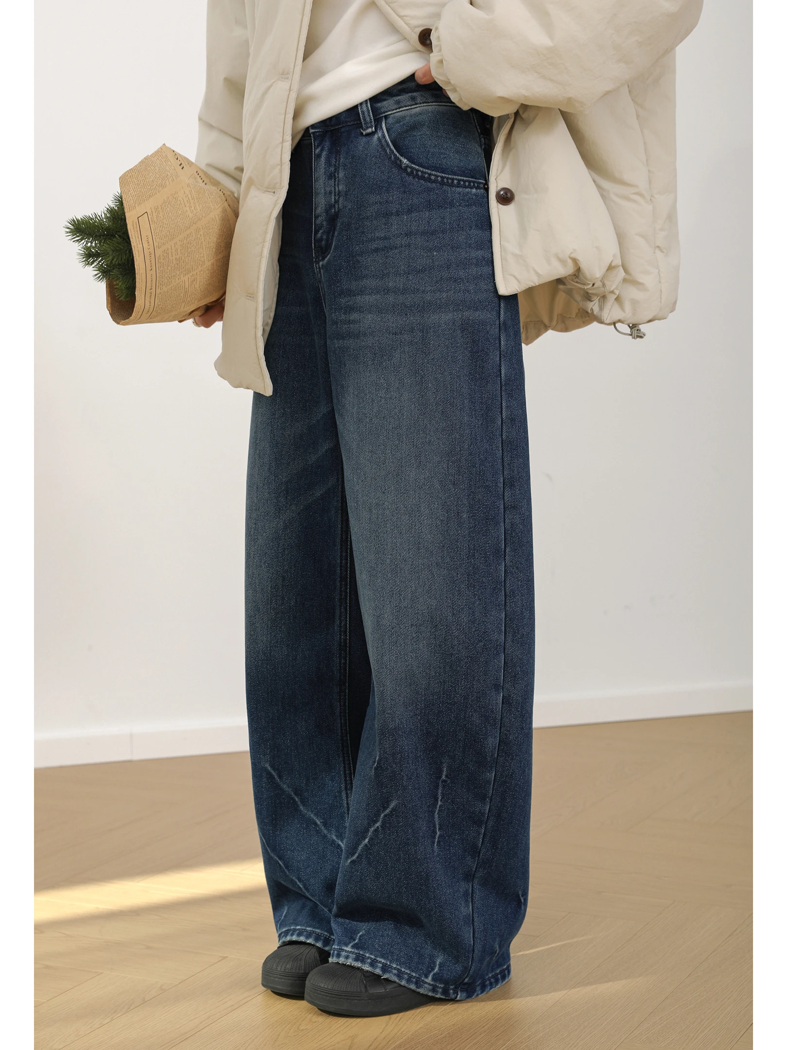 Новые зимние джинсы Sanmu Social в стиле ретро: свободные, широкие, с высокой талией, из хлопка, для женщин
Новые зимние джинсы Sanmu Social в стиле ретро: свободные, широкие, с высокой талией, из хлопка, для женщин