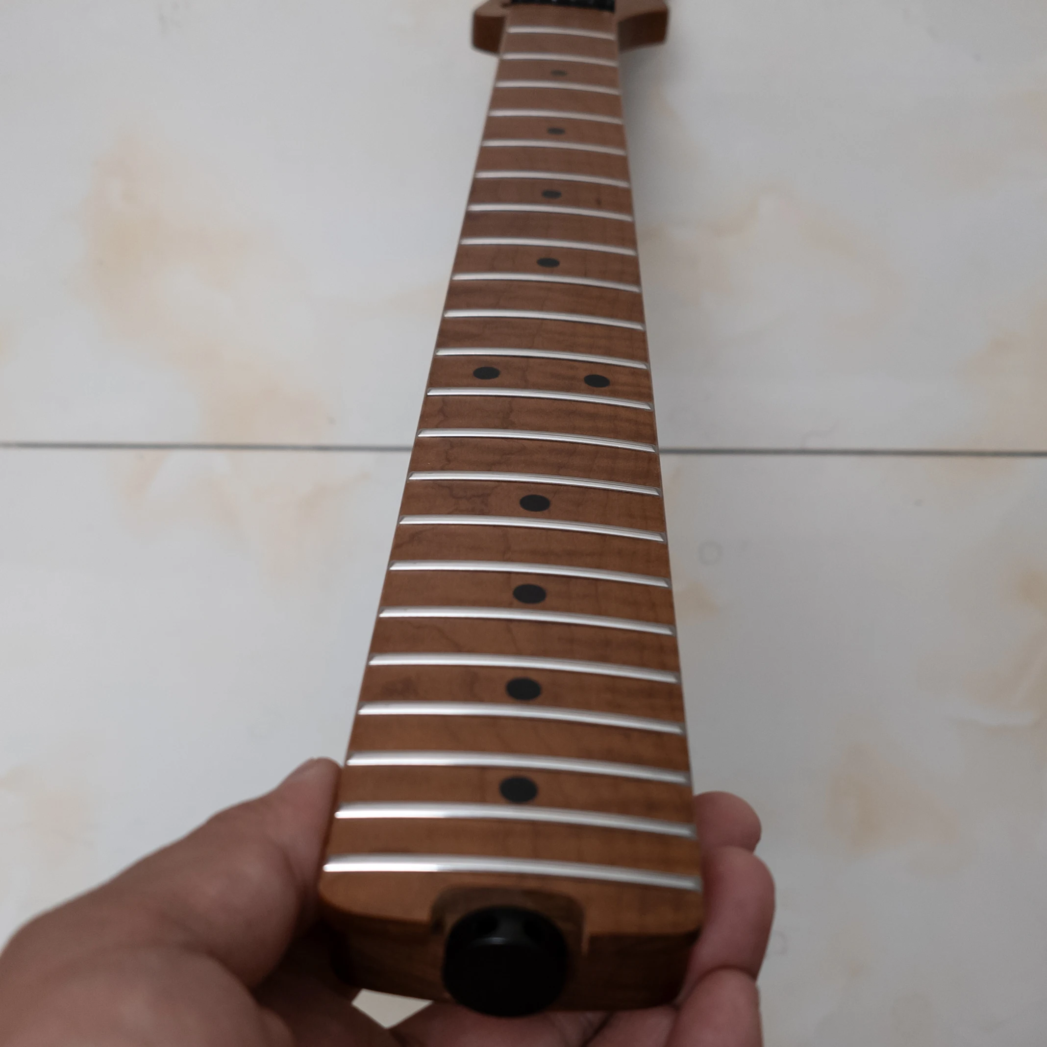 Bottom-adjust Guitar Neck Roasted Maple Tiger Flame Maple Fingerboard 25.5" Scale 22 Frets Modern C 9.5 Radius Locking Nut
Bottom-adjust Guitar Neck Roasted Maple Tiger Flame Maple Fingerboard 25.5" Scale 22 Frets Modern C 9.5 Radius Locking Nut