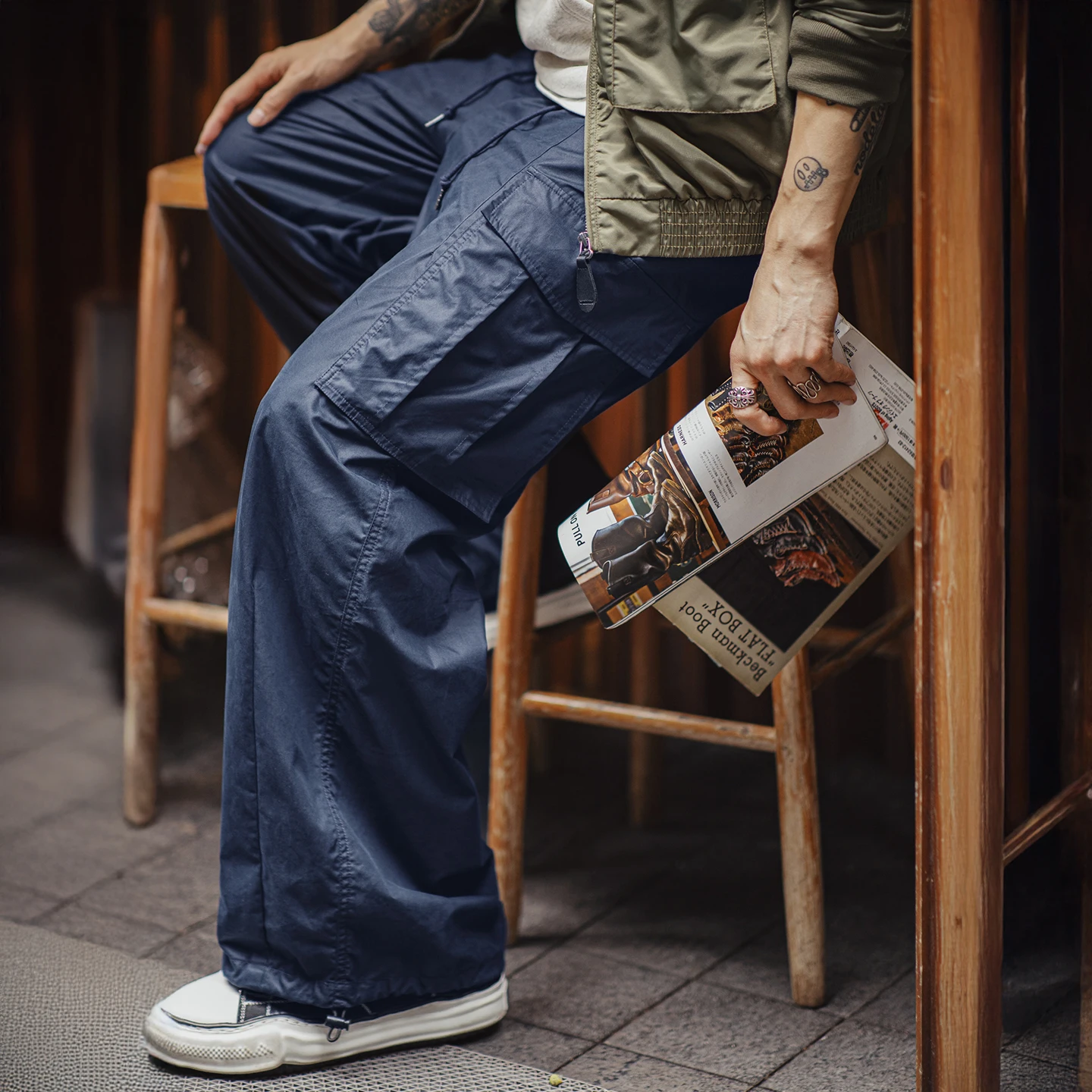 Maden Retro Men's Lightweight M65 Big Pocket Casual Pants Straight-Leg Trousers Blue Woven Long Pants for Spring Fall Streetwaer
Maden Retro Men's Lightweight M65 Big Pocket Casual Pants Straight-Leg Trousers Blue Woven Long Pants for Spring Fall Streetwaer