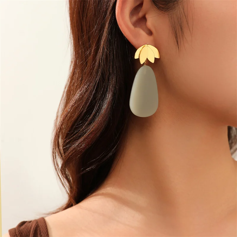 Fashion Personality Long Acrylic Irregular Earrings Simple Design New Earrings For Women's Earrings Jewelry Wholesale
Fashion Personality Long Acrylic Irregular Earrings Simple Design New Earrings For Women's Earrings Jewelry Wholesale