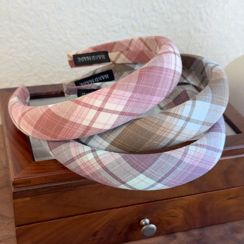 Spring Sweet Plaid Headbands Sponge Wide Bezel Hair Hoop for Womans Girls Temperament Hairband Female Fashion Hair Accessories
Spring Sweet Plaid Headbands Sponge Wide Bezel Hair Hoop for Womans Girls Temperament Hairband Female Fashion Hair Accessories
