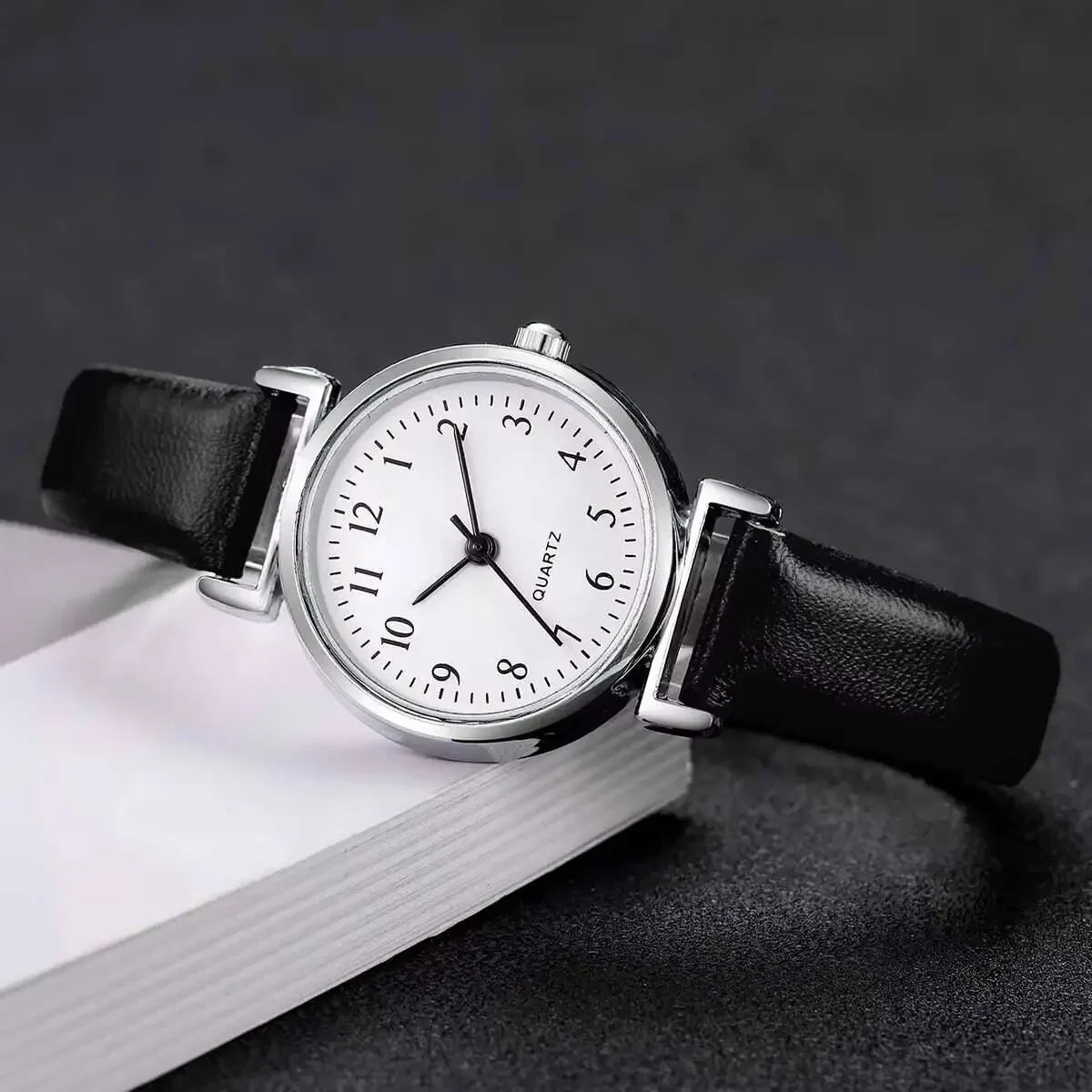 2PCS Fashion Small Dial Women Watches Set Simple Leather Band Quartz Watch for Girls Reloj Mujer(Without Box)
2PCS Fashion Small Dial Women Watches Set Simple Leather Band Quartz Watch for Girls Reloj Mujer(Without Box)