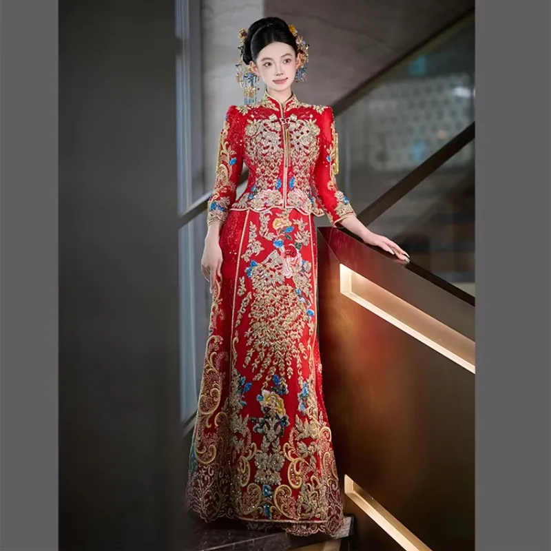 Top Quality Elegance Flat Gold Embroidery Traditional Chinese Clothing Bright Diamond Sequin Chinese Xiuhe Suit
Top Quality Elegance Flat Gold Embroidery Traditional Chinese Clothing Bright Diamond Sequin Chinese Xiuhe Suit