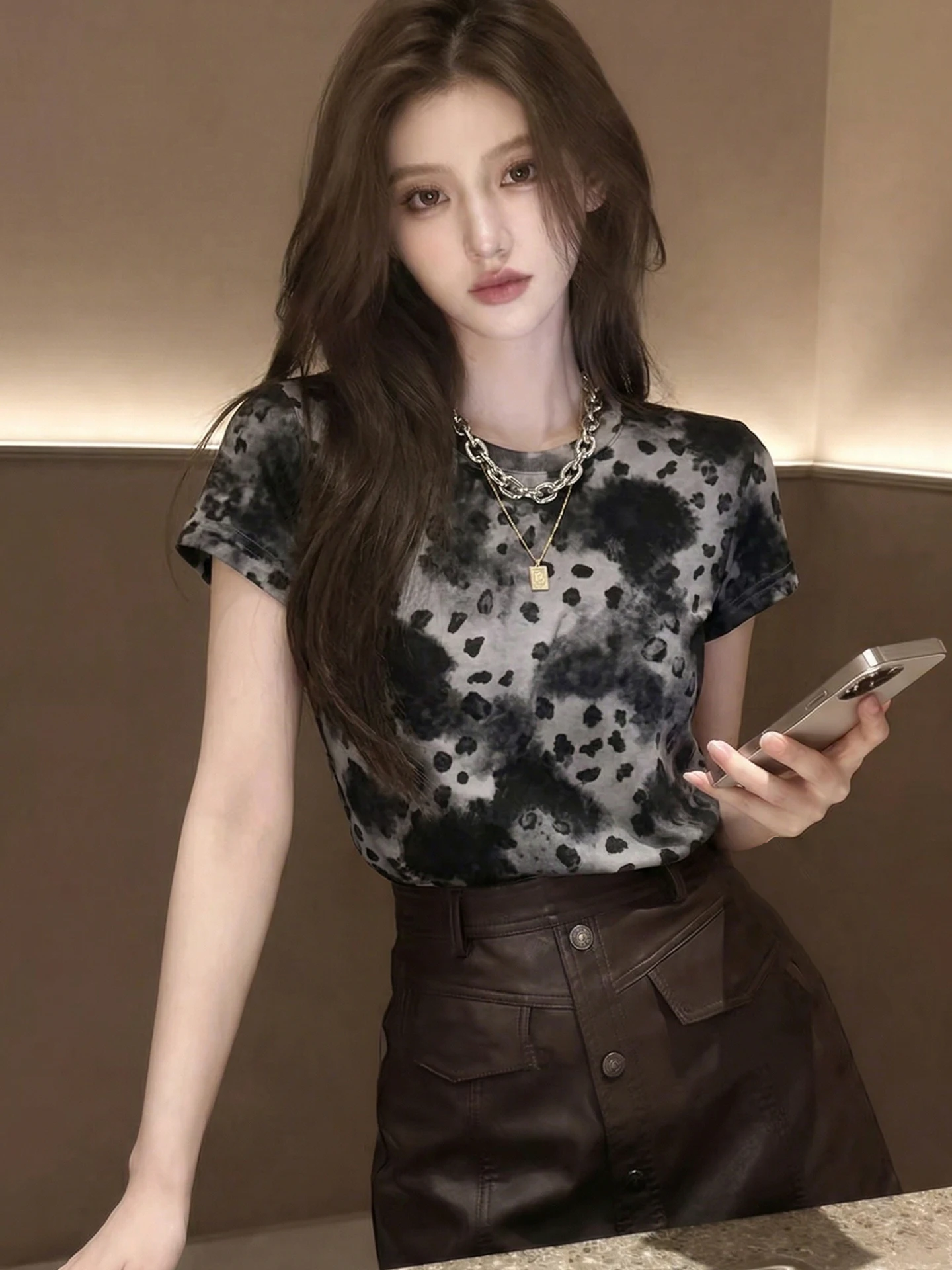 Korean Style Retro Color Block Design T-Shirt Short Sleeve Women's Fashionable Versatile Summer 2026 round Neck Top
Korean Style Retro Color Block Design T-Shirt Short Sleeve Women's Fashionable Versatile Summer 2026 round Neck Top