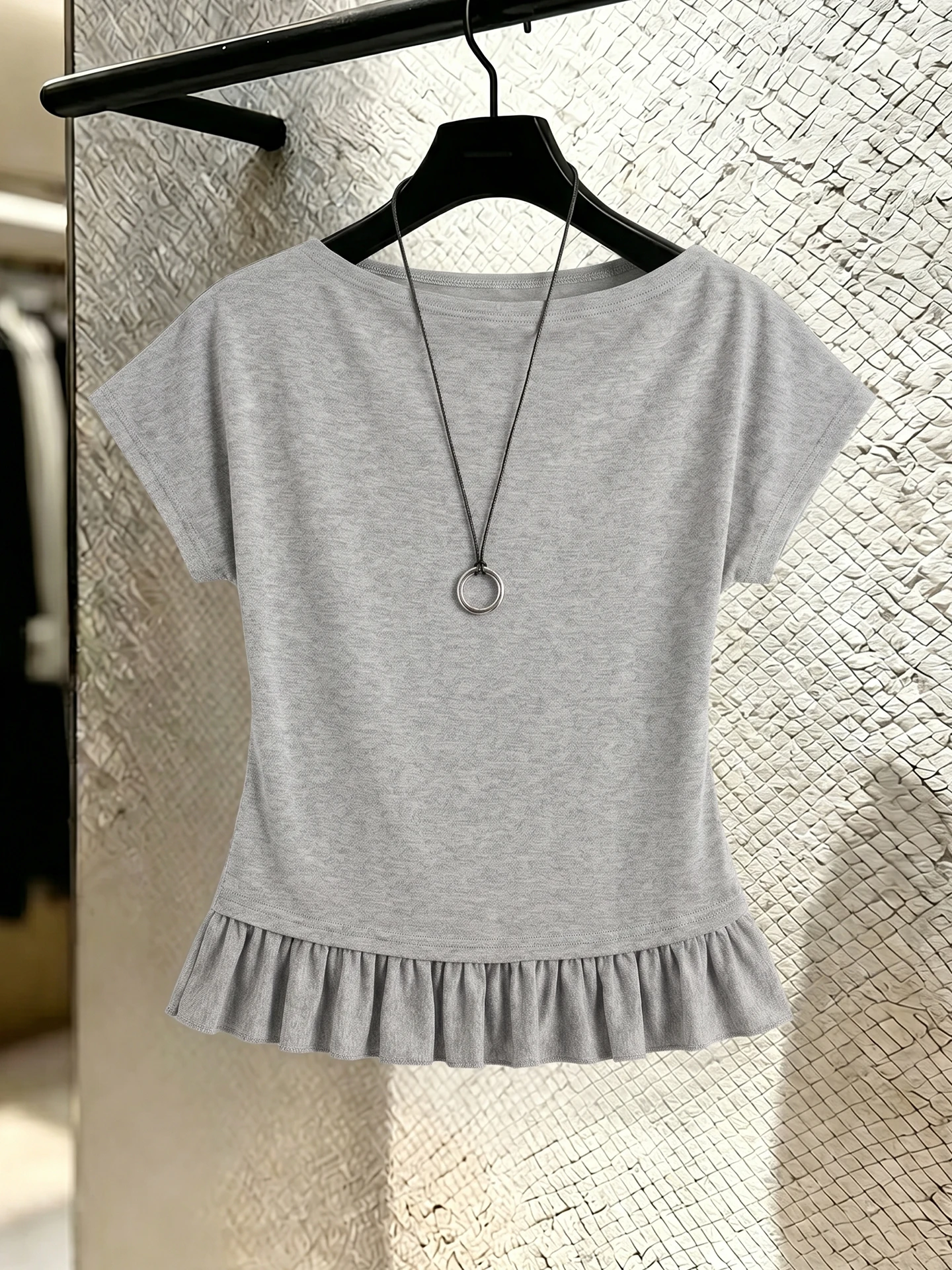 Soft Pure Color Short Sleeve T-Shirt Women's Overhead Summer Fashionable Design Korean Style Straight Cut Silk Material
Soft Pure Color Short Sleeve T-Shirt Women's Overhead Summer Fashionable Design Korean Style Straight Cut Silk Material