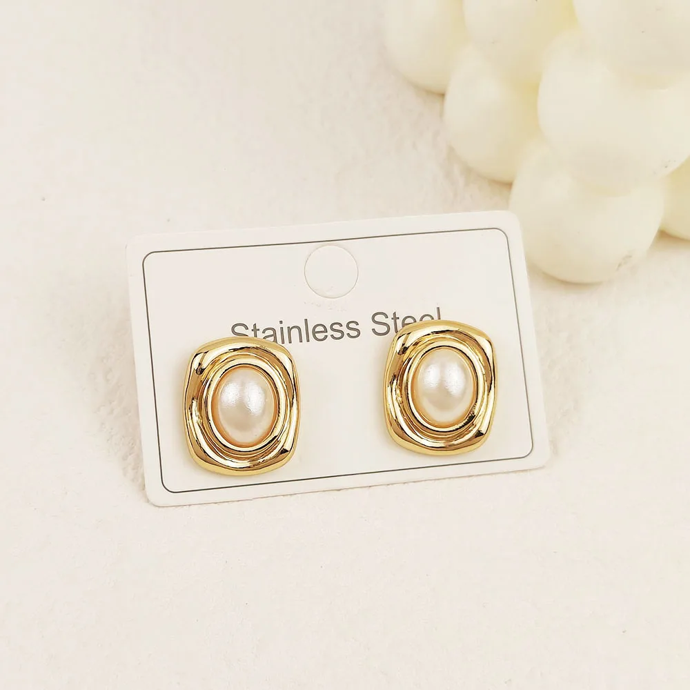 Charming square texture shape pearl gold plated 18K women's earrings, high quality waterproof earrings, gift for wife
Charming square texture shape pearl gold plated 18K women's earrings, high quality waterproof earrings, gift for wife