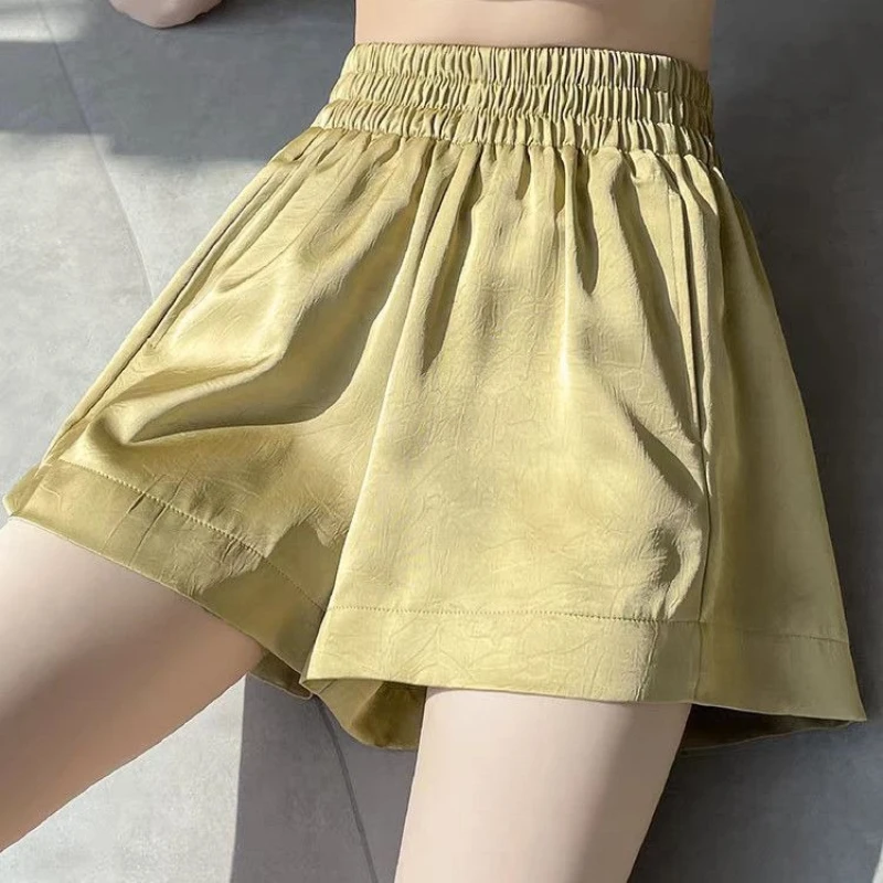 2025 Summer Women's Breathable Cool Touch Wide Leg Shorts with Elastic Band Comfy Satin Feel Shorts for Small Size
2025 Summer Women's Breathable Cool Touch Wide Leg Shorts with Elastic Band Comfy Satin Feel Shorts for Small Size