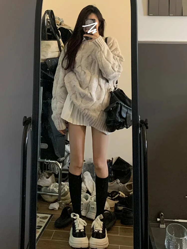 Thiened round Ne Twisted Sweater Women's Loose Soft Lazy Sle Knitted Top Autumn Winter Inner Wear Casual Loose Fit
Thiened round Ne Twisted Sweater Women's Loose Soft Lazy Sle Knitted Top Autumn Winter Inner Wear Casual Loose Fit