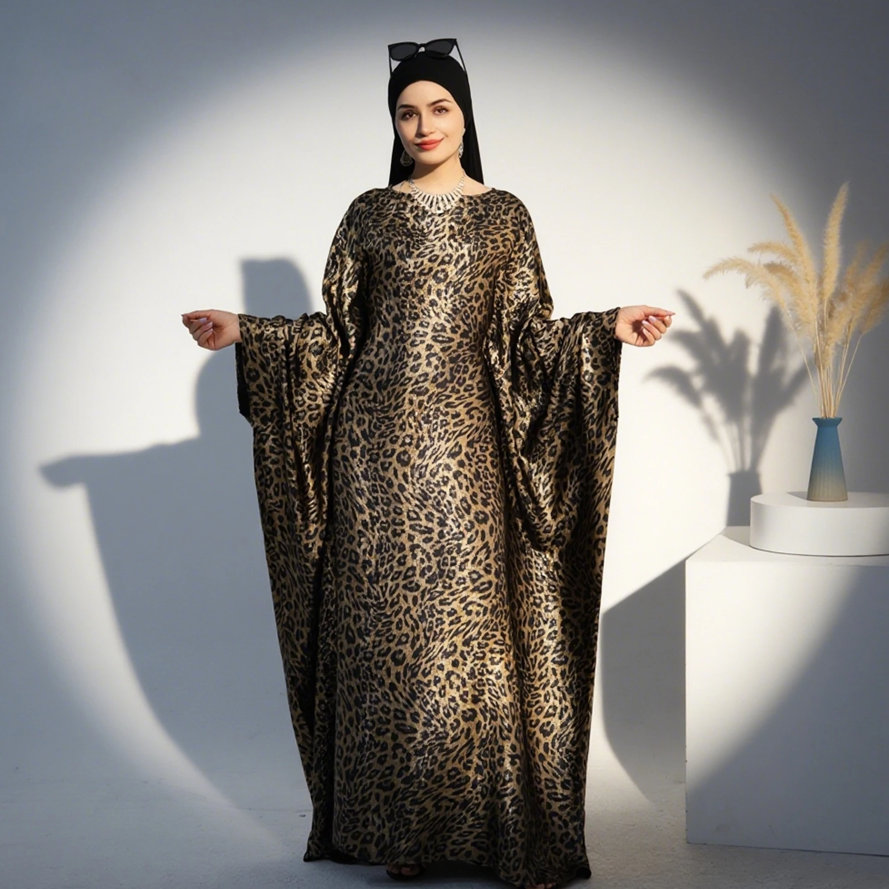 Eid Leopard Print Luxury Dubai Abaya Dress for Women Arabic Robe Femme Islamic Clothing Moroccan Kaftan Gown Turkish Dresses
Eid Leopard Print Luxury Dubai Abaya Dress for Women Arabic Robe Femme Islamic Clothing Moroccan Kaftan Gown Turkish Dresses