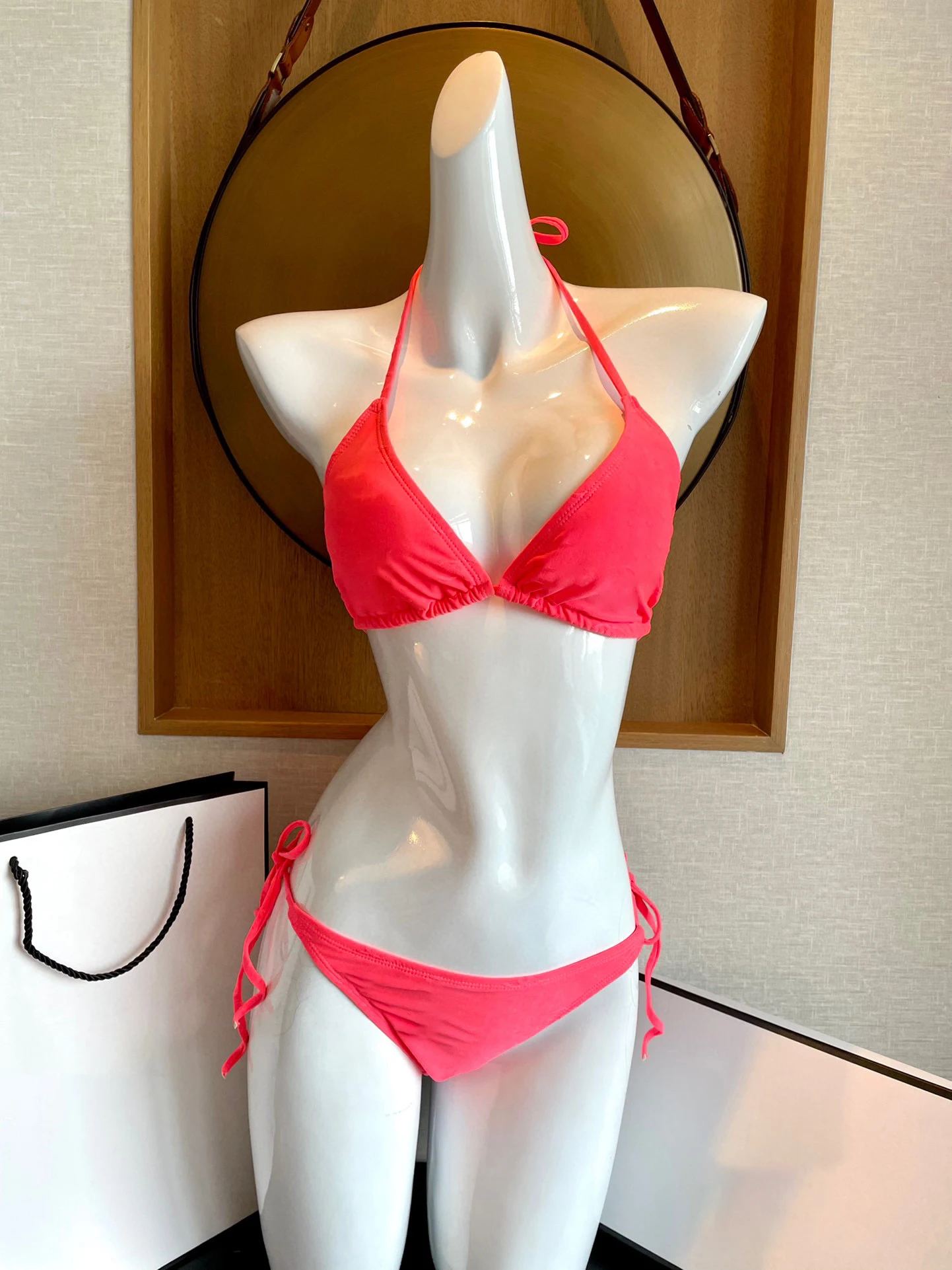 2025 New High Elastic Bikini Set for Summer Two Pieces Solid Color Lace-up Sexy Women Swimsuit Beach Bathing Suit Swimwear
2025 New High Elastic Bikini Set for Summer Two Pieces Solid Color Lace-up Sexy Women Swimsuit Beach Bathing Suit Swimwear