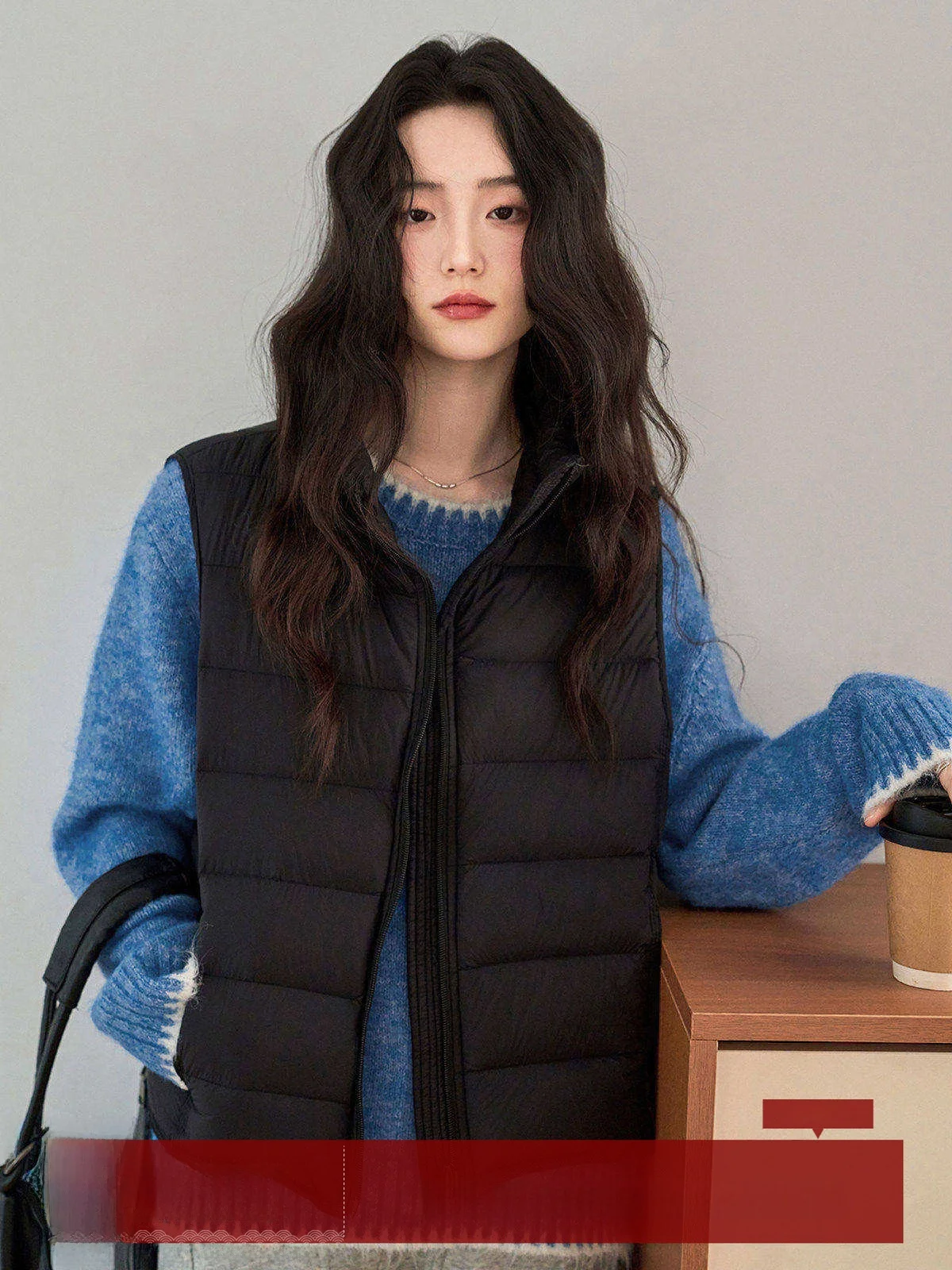 MoZa Black Sleeveless Flocking down Vest Women's Winter Stand Collar Zipper Outerwear Warm Vest Commute Style Pure Color
MoZa Black Sleeveless Flocking down Vest Women's Winter Stand Collar Zipper Outerwear Warm Vest Commute Style Pure Color