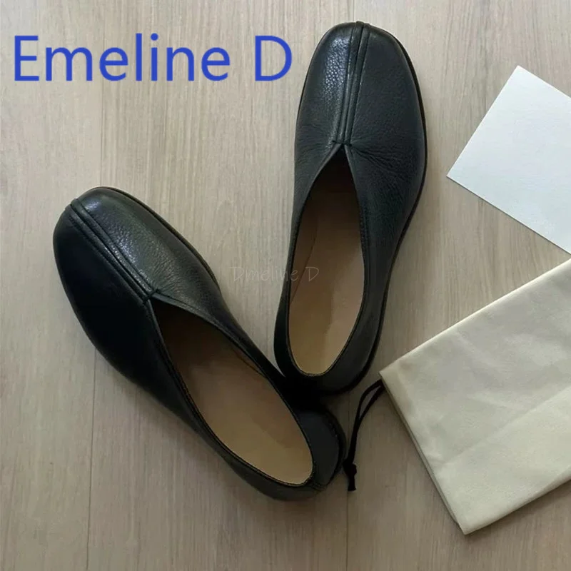 Unisex Square Toe Leather Shoes for Spring and Summer Fashion Retro Soft Sole Thick Heel Low Cut Couple's Casual Flat Shoes
Unisex Square Toe Leather Shoes for Spring and Summer Fashion Retro Soft Sole Thick Heel Low Cut Couple's Casual Flat Shoes