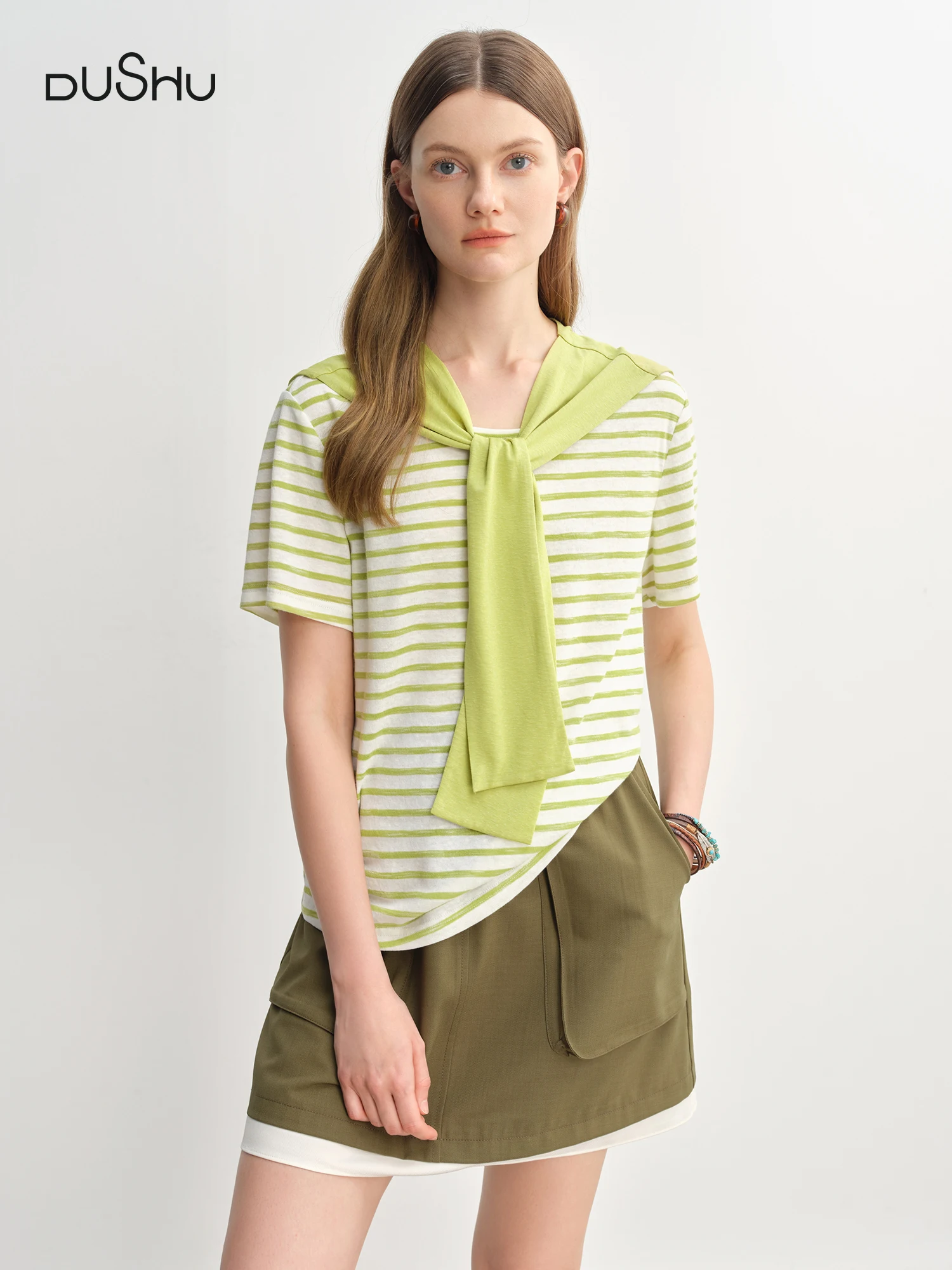 DUSHU Temperament Striped Casual Suit 2025 Summer New Arrival Age-Reducing Slimming Tops and Skirts 25DS82877+25DS82878
DUSHU Temperament Striped Casual Suit 2025 Summer New Arrival Age-Reducing Slimming Tops and Skirts 25DS82877+25DS82878