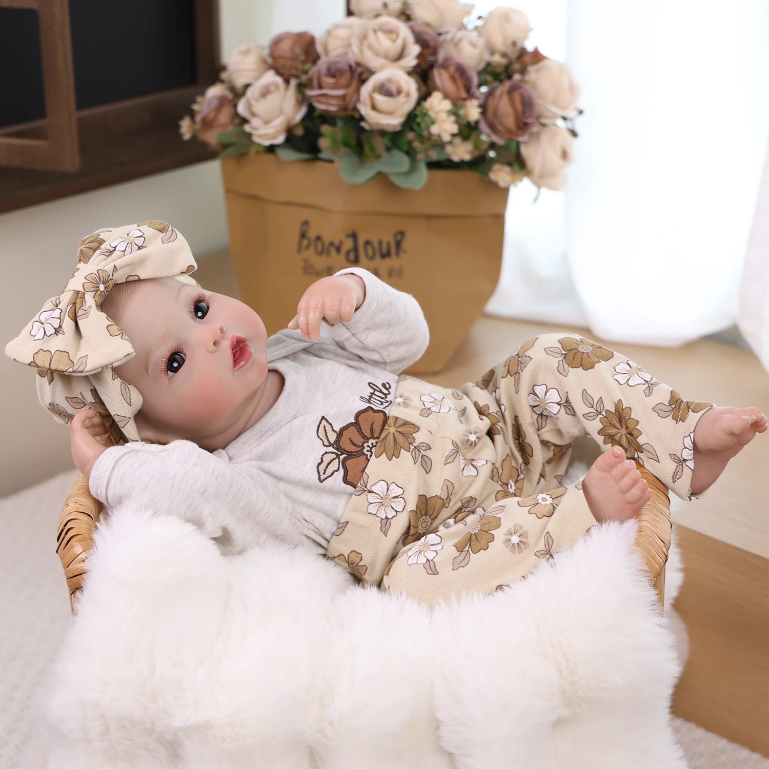 48CM Full Vinyl Body Girl Waterproof Reborn Doll Lulu Hand-Detailed Painted Visible Veins Lifelike Doll Christmas Toy Gift
48CM Full Vinyl Body Girl Waterproof Reborn Doll Lulu Hand-Detailed Painted Visible Veins Lifelike Doll Christmas Toy Gift