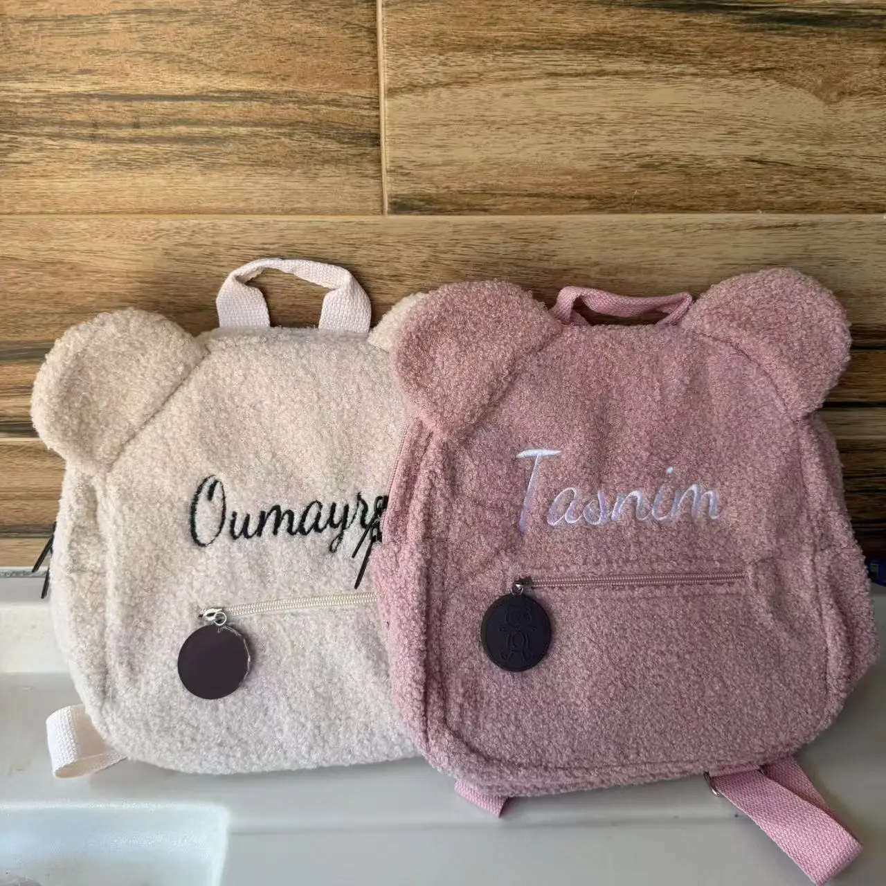 Cute Bear Plush Backpack Embroidered Name Autumn Winter Kids Outdoor Shoulder Bags Custom Personalized Children's Gift Bags
Cute Bear Plush Backpack Embroidered Name Autumn Winter Kids Outdoor Shoulder Bags Custom Personalized Children's Gift Bags