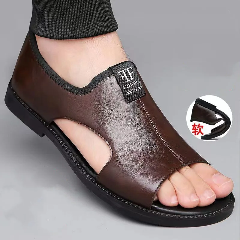 New Men Sandals Designer Fashion Leather Casual for Men Outdoor Men's Slippers Comfortable Non-slip Beach Shoes Man Flat Sandals
New Men Sandals Designer Fashion Leather Casual for Men Outdoor Men's Slippers Comfortable Non-slip Beach Shoes Man Flat Sandals
