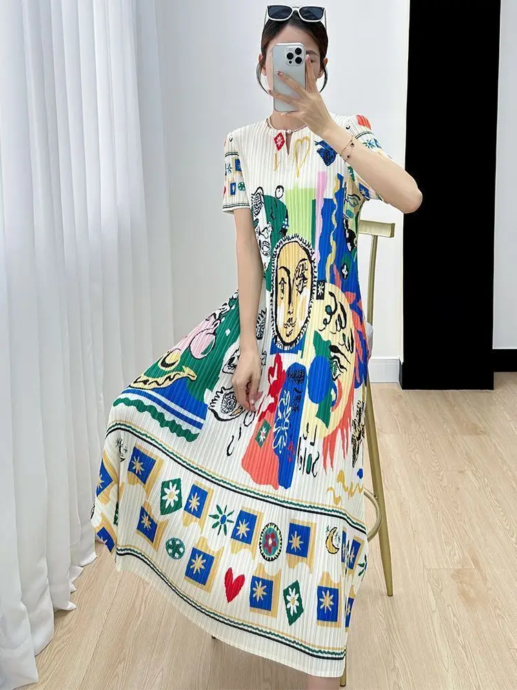 Summer mid length dress for women with short sleeved temperament, printed loose pleats
Summer mid length dress for women with short sleeved temperament, printed loose pleats