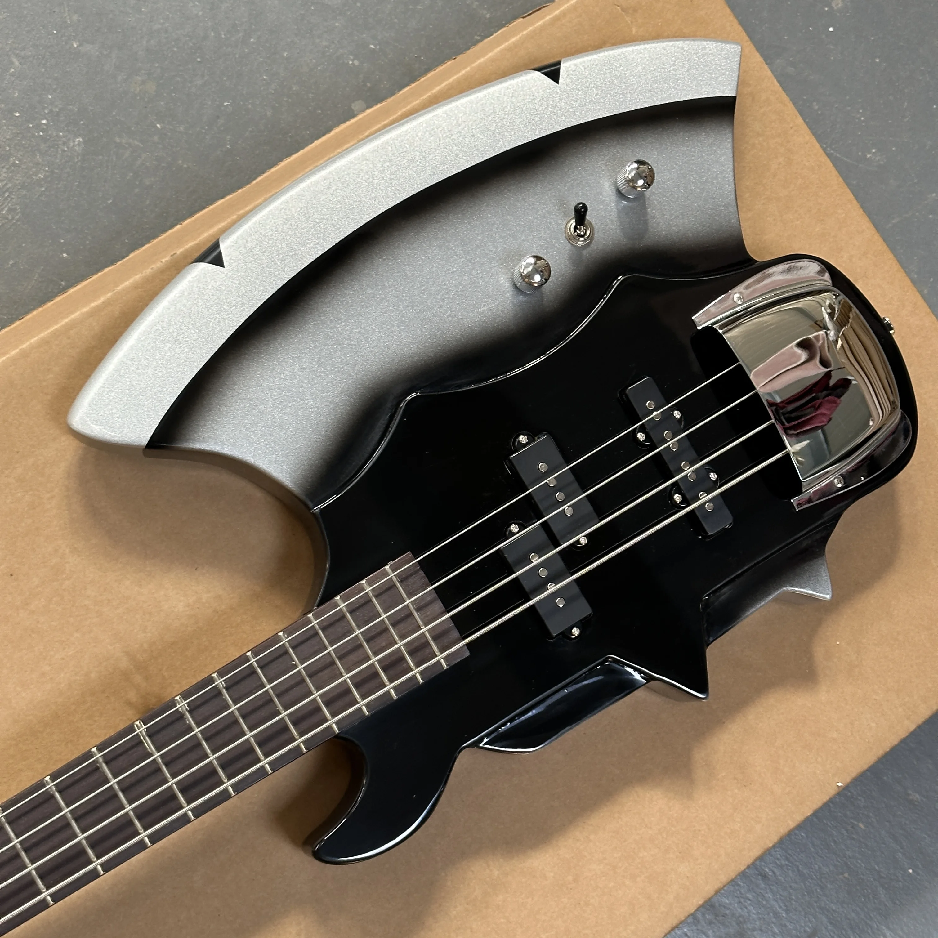 4-string war axe bass electric guitar, mahogany body guitars, suitable for heavy metal/punk performance electric bass guitarra
4-string war axe bass electric guitar, mahogany body guitars, suitable for heavy metal/punk performance electric bass guitarra