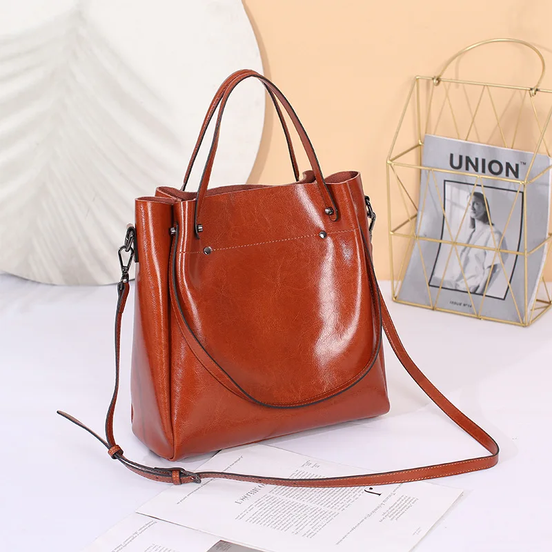 Leather Women's Large Capacity Tote Bag Solid Color Minimalist Shoulder Bag Vintage European and American Tote Bag for Women
Leather Women's Large Capacity Tote Bag Solid Color Minimalist Shoulder Bag Vintage European and American Tote Bag for Women