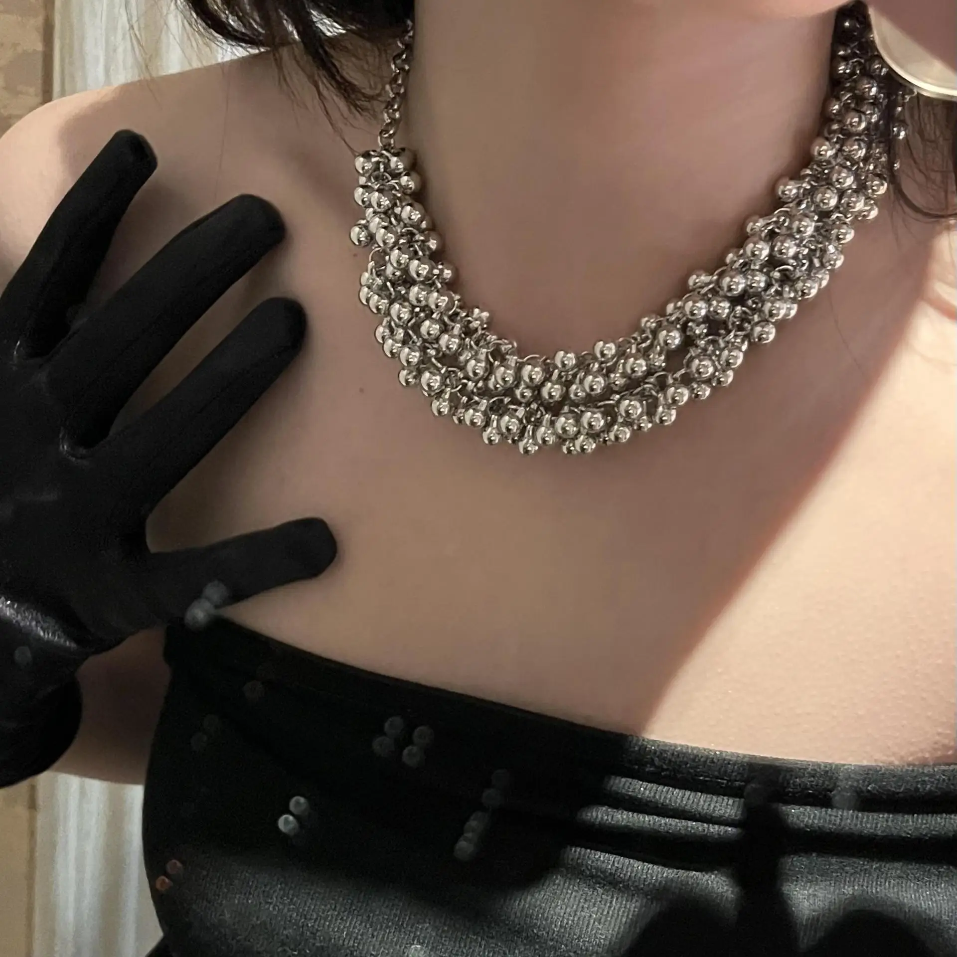 Trendy Blogger Style Metal Ball Necklace for Women Exaggerated Double Layer Multi Ball Crescent Chain Layered Collarbone Chain
Trendy Blogger Style Metal Ball Necklace for Women Exaggerated Double Layer Multi Ball Crescent Chain Layered Collarbone Chain