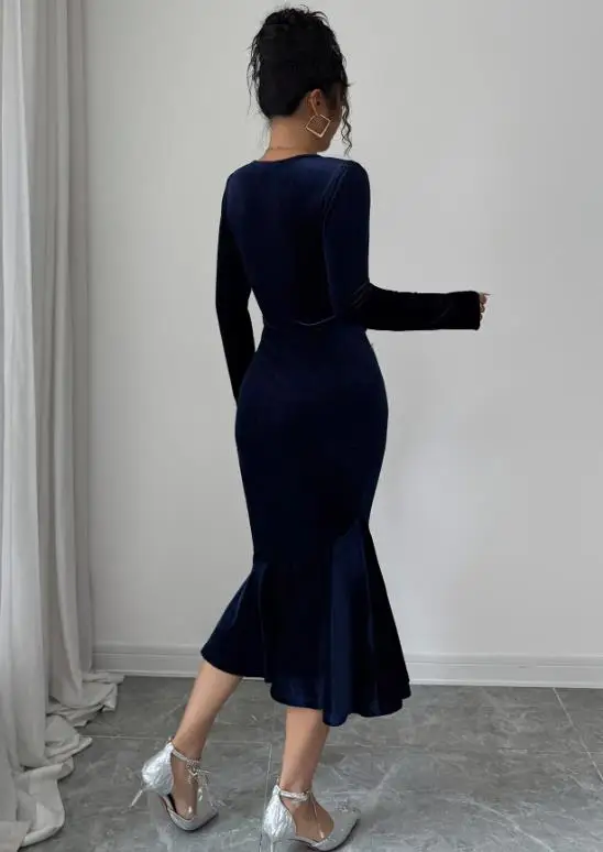 Women's Fashion Dress 2025 New Autumn and Winter Elegant High-End V-Neck Long Sleeved Hip Skirt Dress for Women Female Clothing
Women's Fashion Dress 2025 New Autumn and Winter Elegant High-End V-Neck Long Sleeved Hip Skirt Dress for Women Female Clothing