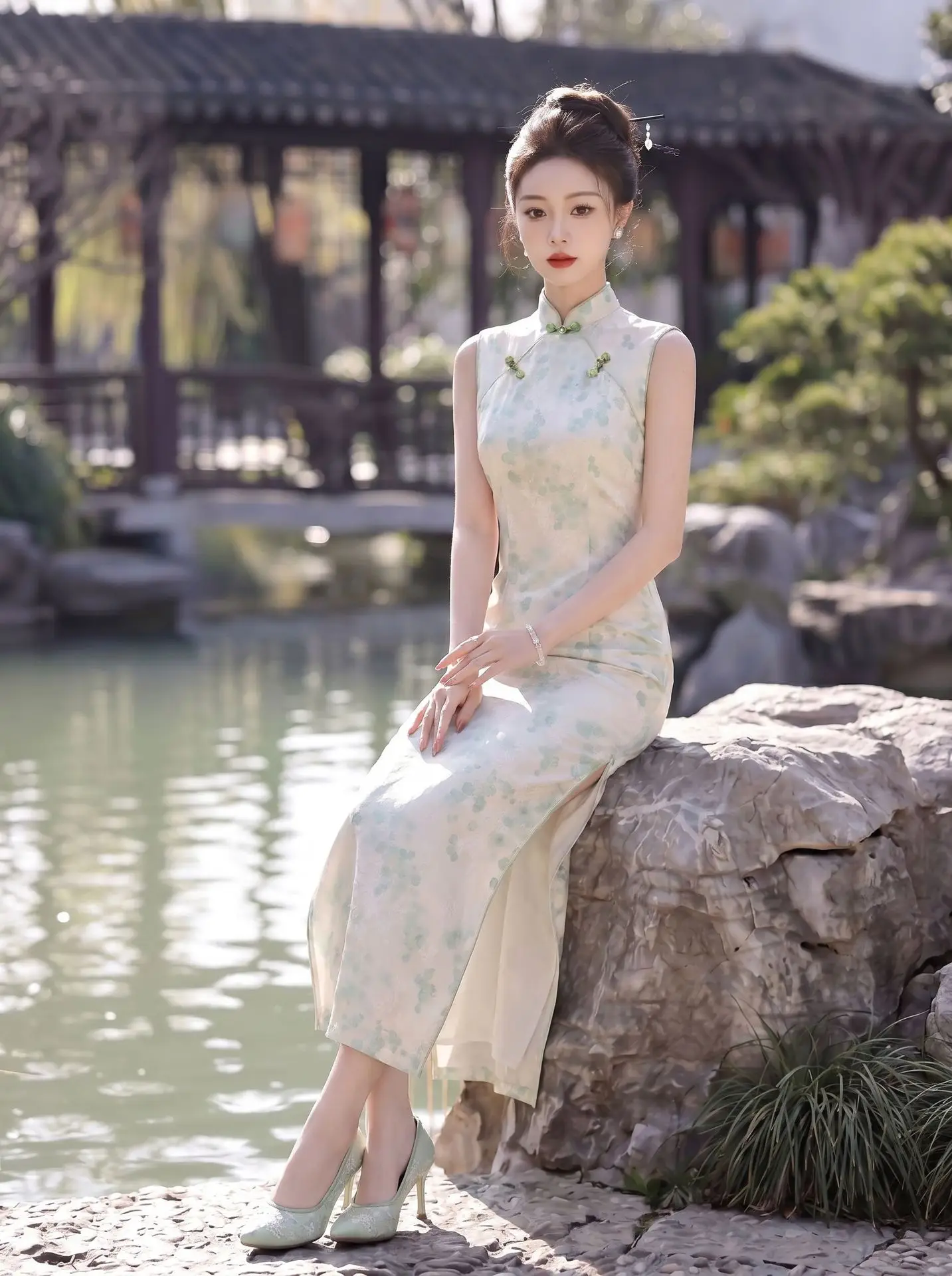 Traditional Stand Collar Cheongsam Summer Traditional Chinese Daily Improved Sleeveless Young Girl Dress
Traditional Stand Collar Cheongsam Summer Traditional Chinese Daily Improved Sleeveless Young Girl Dress
