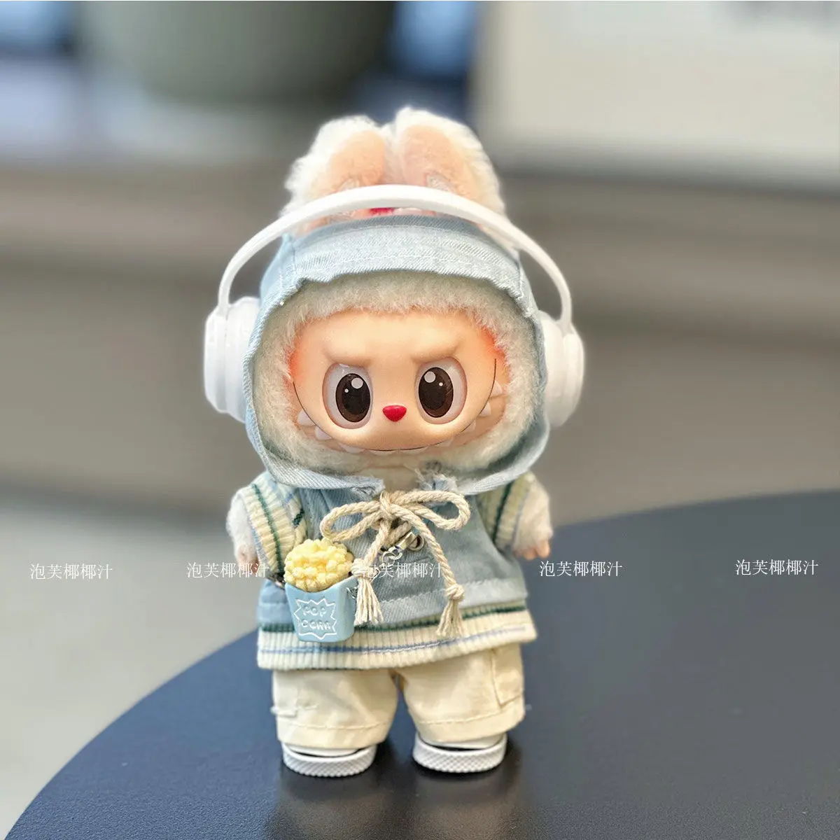 Summer Beats Labubu Clothes Set Wireless Headphone Hoodie Cargo Pants for 1st-3rd Gen Vinyl Doll Urban Outfit
Summer Beats Labubu Clothes Set Wireless Headphone Hoodie Cargo Pants for 1st-3rd Gen Vinyl Doll Urban Outfit