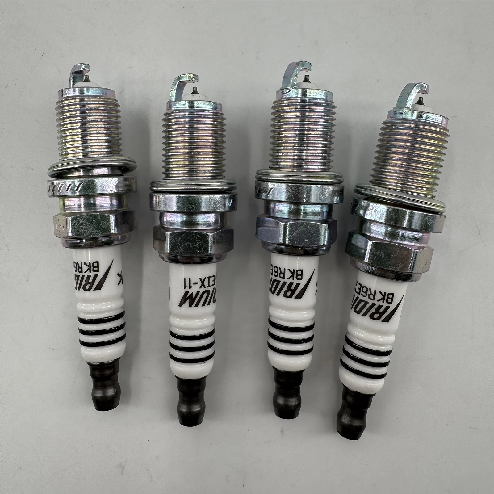 4Pcs BKR6EIX-11 BKR6EIX Iridium Spark Plug For Nissan Toyota Isuzu Mitsubishi Jaguar Subaru Yamaha Kia Lotus
4Pcs BKR6EIX-11 BKR6EIX Iridium Spark Plug For Nissan Toyota Isuzu Mitsubishi Jaguar Subaru Yamaha Kia Lotus