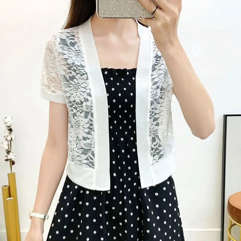 A Sweet and Stylish Loose Fitting, Slimming Versatile Knitted Top with Lace Hook Flower Hollow Small Cardigan for Women Wh8
A Sweet and Stylish Loose Fitting, Slimming Versatile Knitted Top with Lace Hook Flower Hollow Small Cardigan for Women Wh8