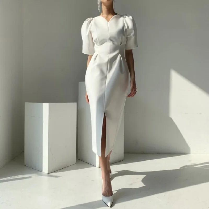 Chic Summer French Palace Style V-Neck Folded Waist Solid Color Bubble Sleeve Split Dress Women
Chic Summer French Palace Style V-Neck Folded Waist Solid Color Bubble Sleeve Split Dress Women